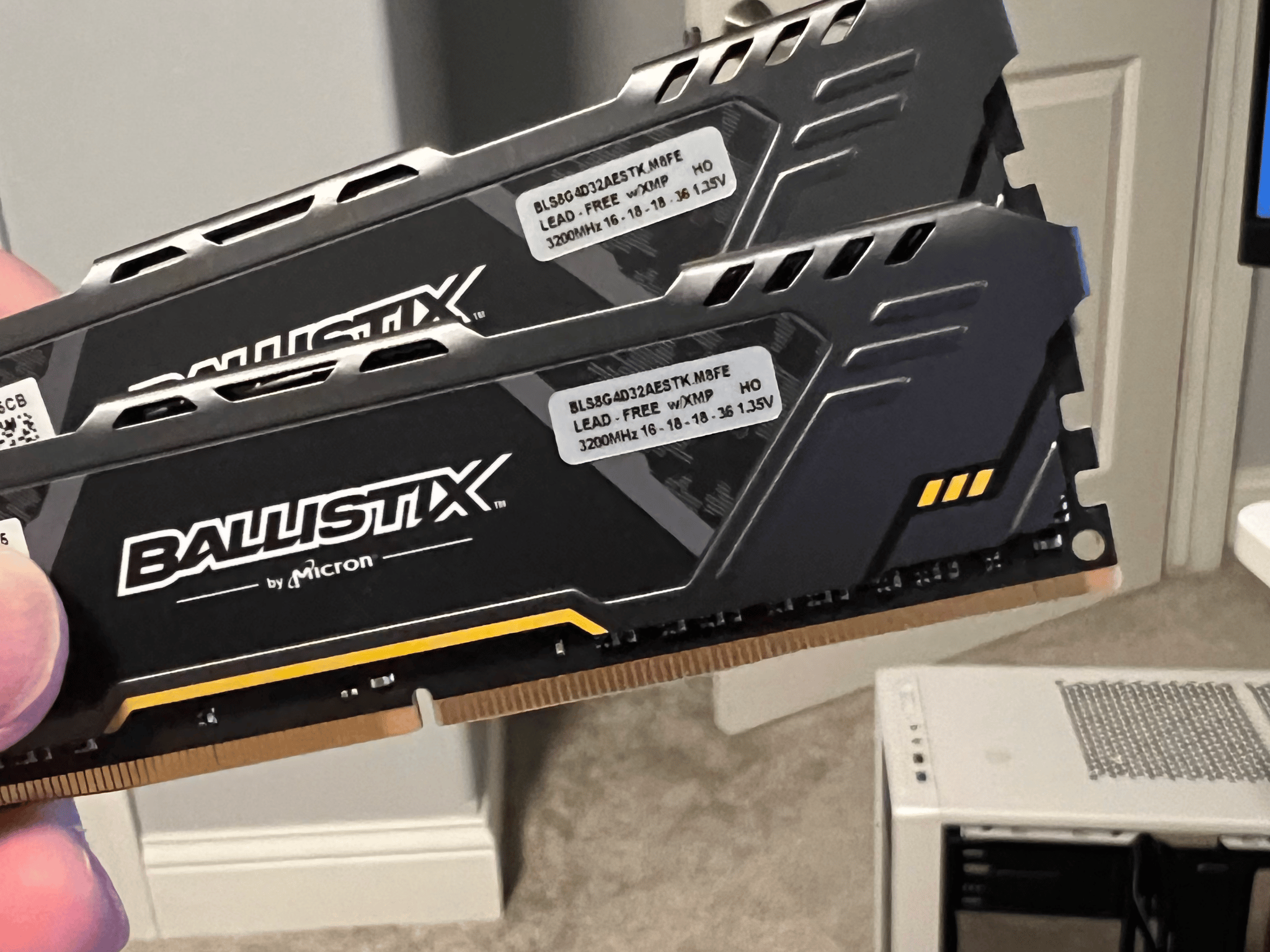 Crucial Ballistix Sport AT Series 16GB (2x8GB) 3200MHz CL16 - TUF Heatsink 