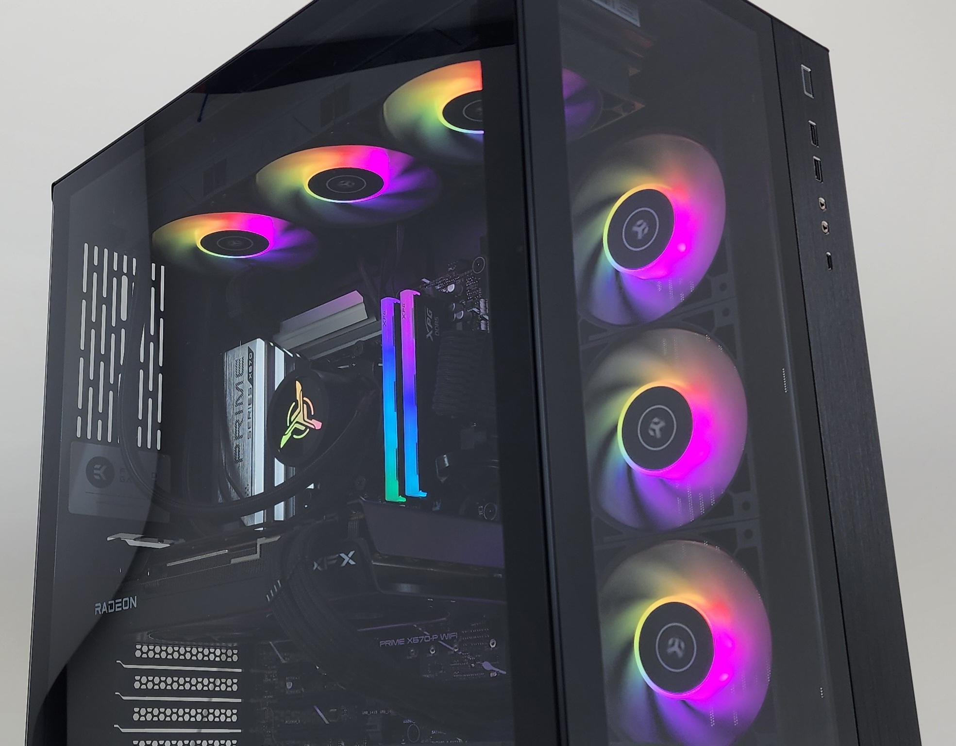 Gaming PC Ryzen 7 9700X 32GB RAM 1TB SSD RX 7800 XT 16GB Windows 11 PC