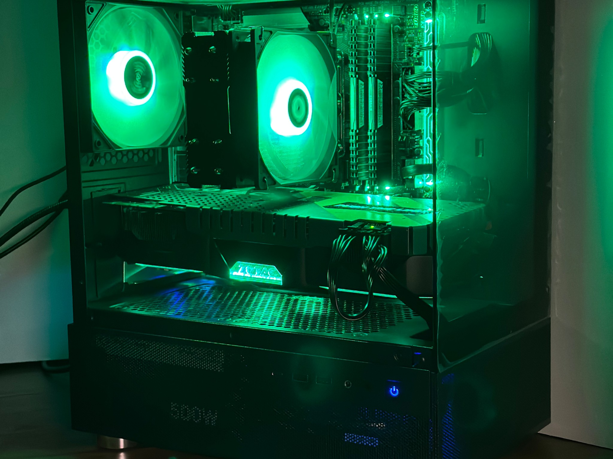 GeForce GTX 1070　core i7 7700k デスクトップPC GTX 1070 | Core i7 7700k | 16GB DDR4 | 1.13TB | Windows 11