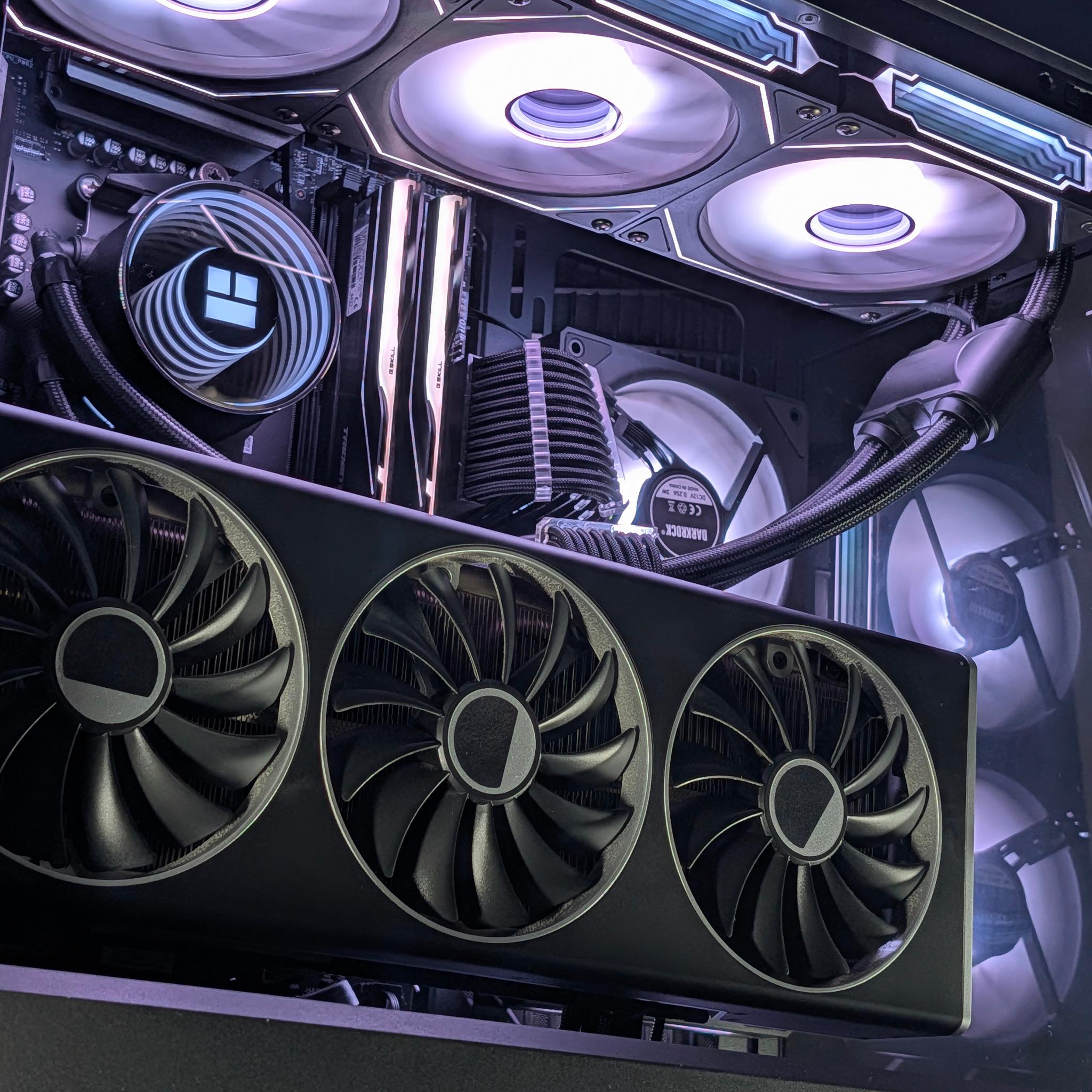 🖤🤍Ryzen 7 7800x3D/RX 7900 XT 20GB Gaming/Streaming PC🤍🖤