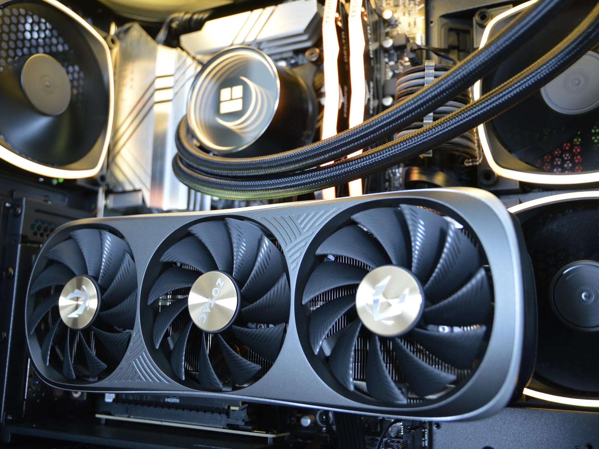 🏆👑| RTX 4070Ti 12GB| INTEL i9-13900K | 32 GB DDR5 RAM | 2TB NVME SSD | Golden Bling |
