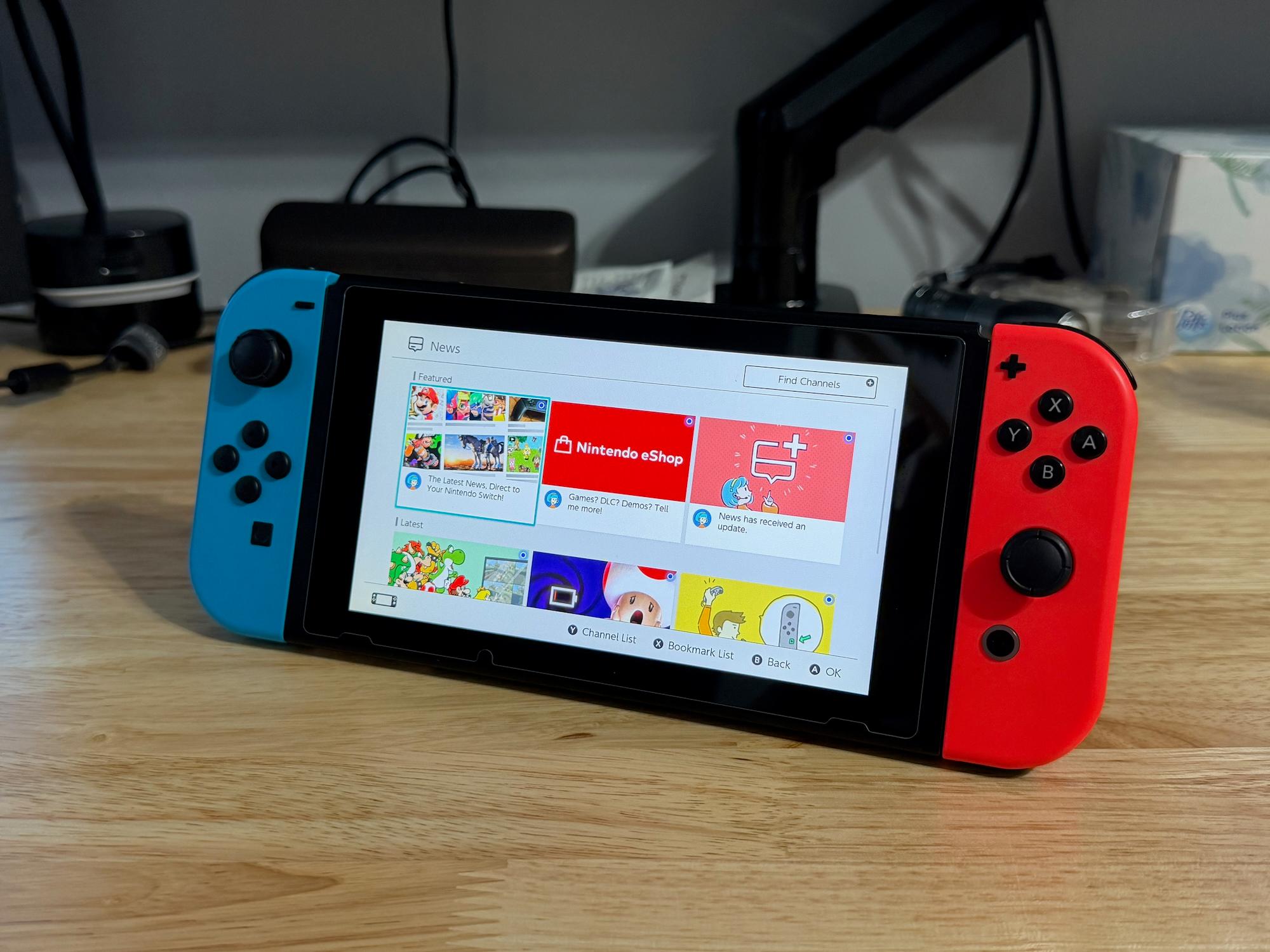 Nintendo Switch Partial Box Set (Unpatched) + 256GB microSD + Carrying Case