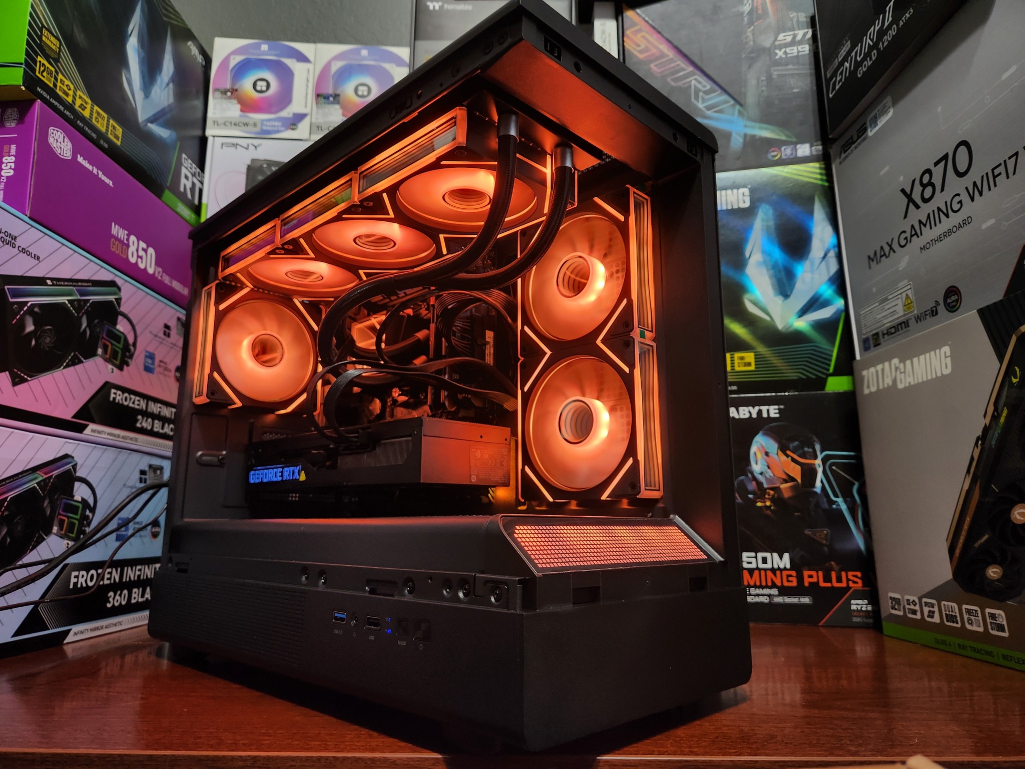 RTX 3080 10 GB| Ryzen 7 5800X | 32GB DDR4 RAM 3200 MTs| 1 TB NVME SSD | 850W GOLD | WIFI & BT | AIO