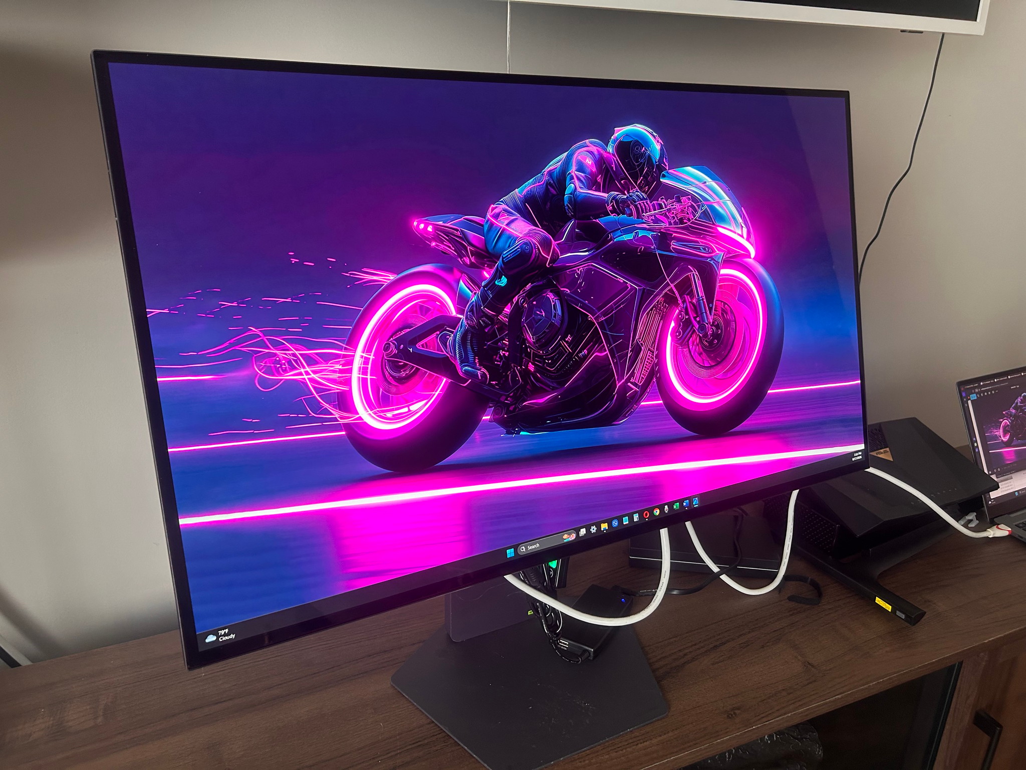 LG UltraGear OLED  32" 4K (3840 x 2160) 165Hz Gaming Monitor (32GX850A-B)