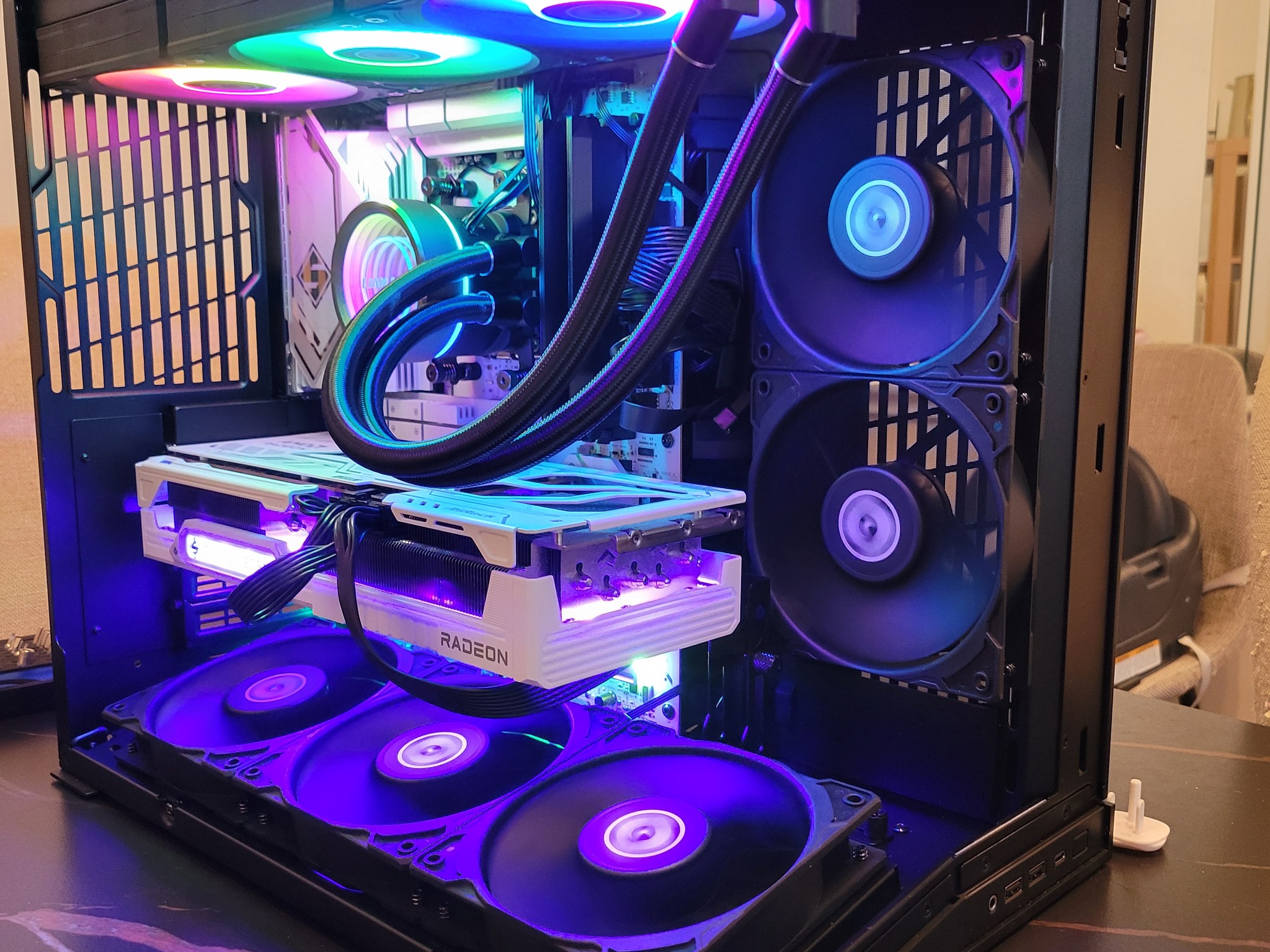 Gaming PC 9700x - 9070 XT - B850 Steel Legend Wifi - 32GB 6400MHz - 1TB SSD NVME - Lian Li