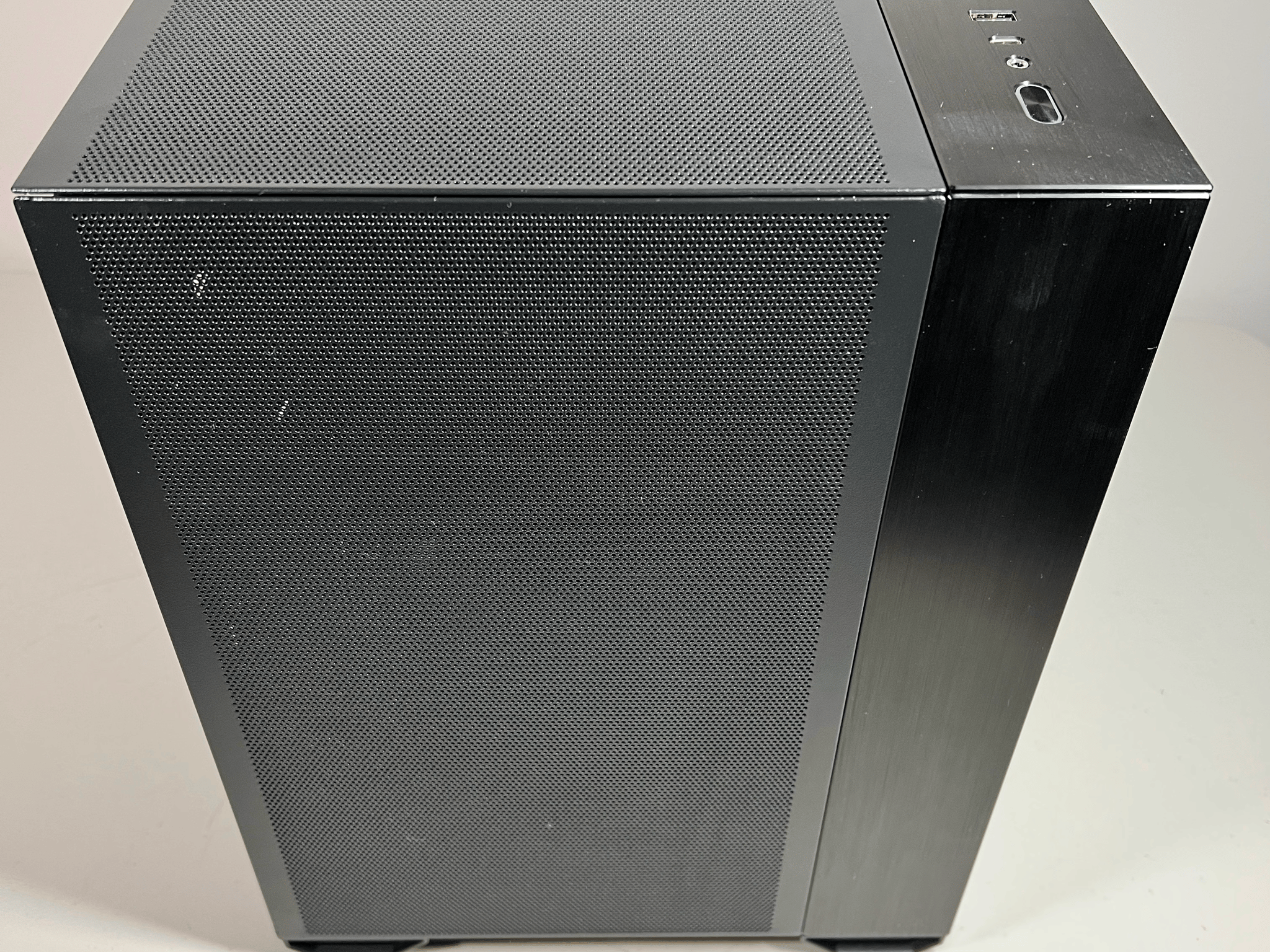 Stealthy RTX 3090 | Ryzen 9 5900X Gaming/Streaming PC