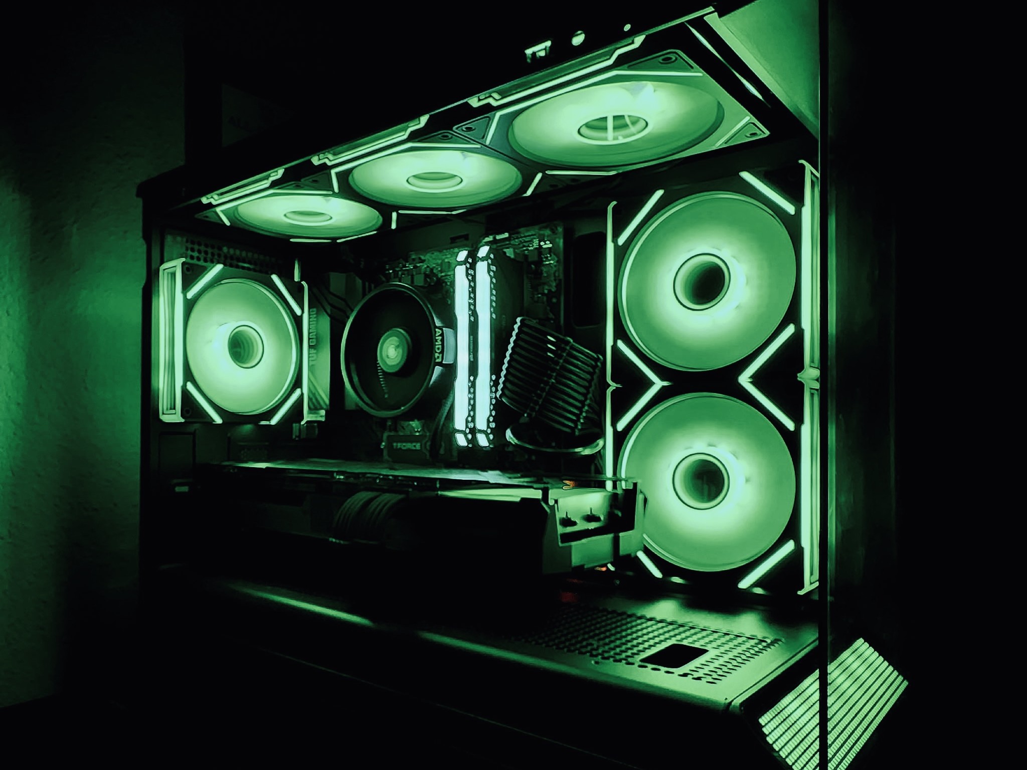 Spectral Void| RYZEN 5 + RX 5700XT + 32GB RAM