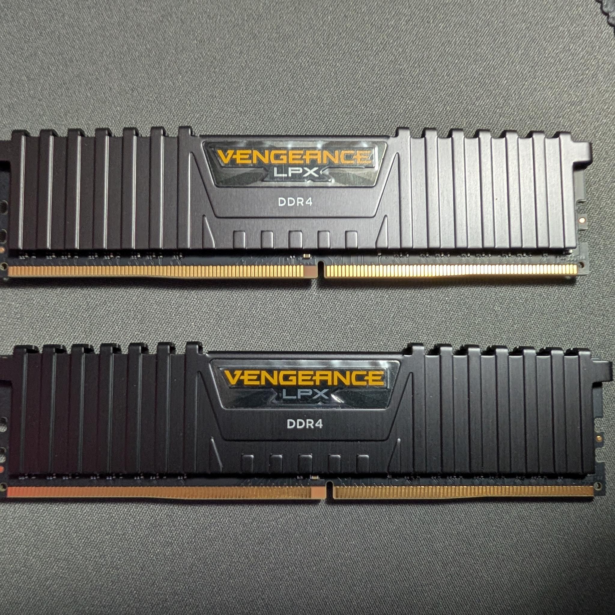 Corsair Vengeance LPX 16GB (2x8GB) DDR4 3200 CL16 RAM