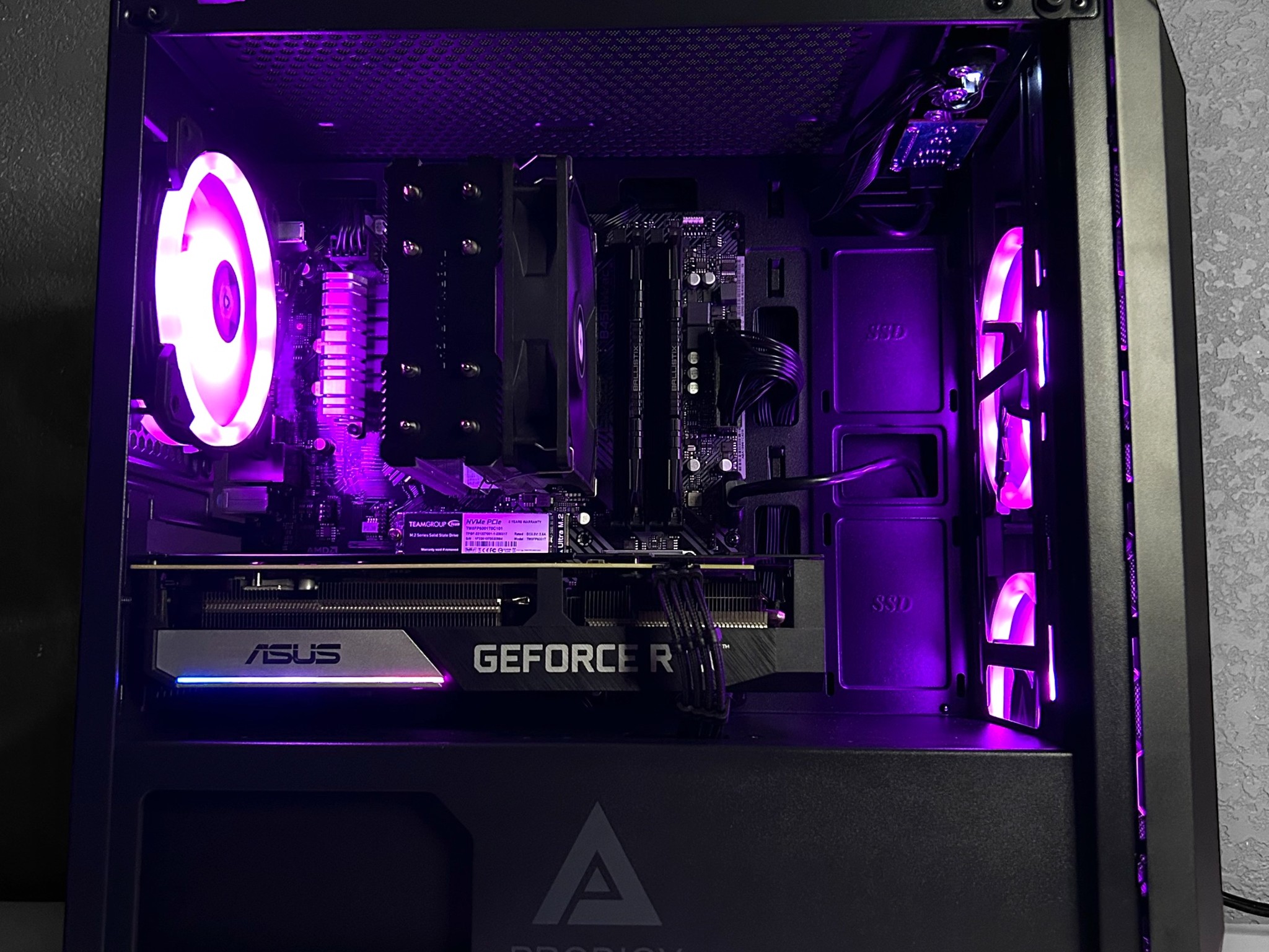 ⚫️🟣⚫️ | RTX 3060 Ti | Ryzen 5 5600 | 16GB Crucial Ballistix 3200Mhz