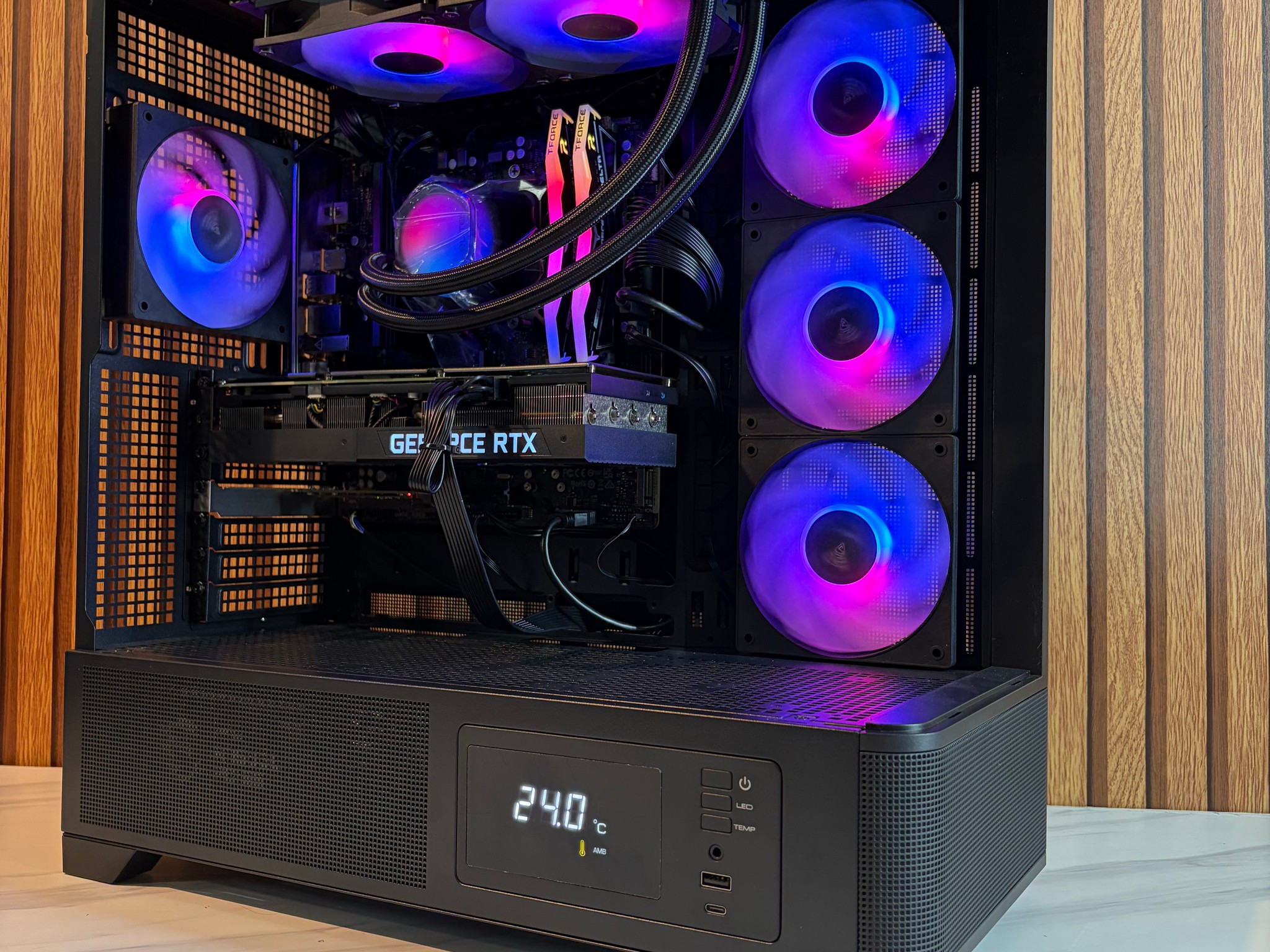 RTX 3080 | RYZEN 5 7600 | 1TB SSD | 240MM AIO | 16GB DDR5 | 750W