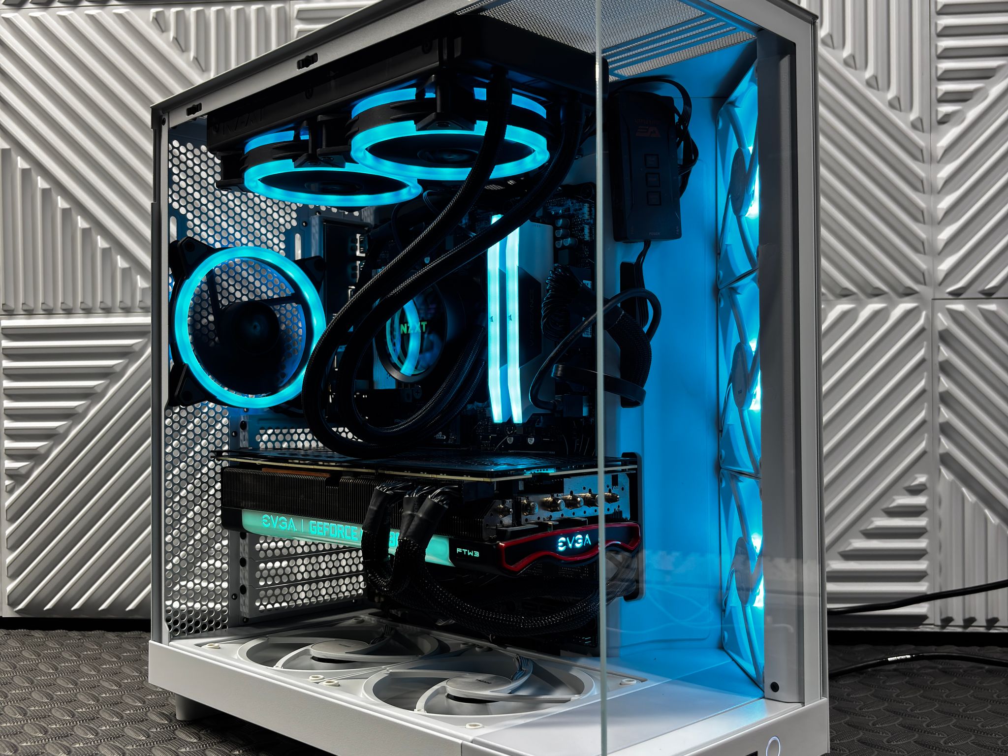 White RGB Gaming PC | RTX 3080 FTW3 Ultra | Ryzen 5 7600 | 32GB DDR5 | NZXT H6 Flow