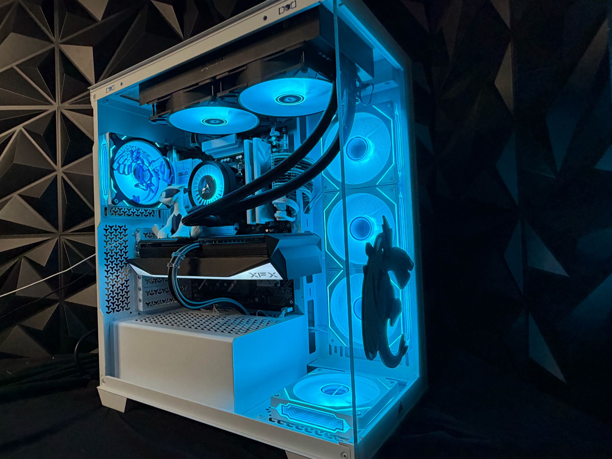 🌪️☁️ The Sky Tempest ☁️🌪️ Ryzen 5 7600X3D| RX 9060XT 16 GB| 32 GB DDR5| 2 TB NVMe