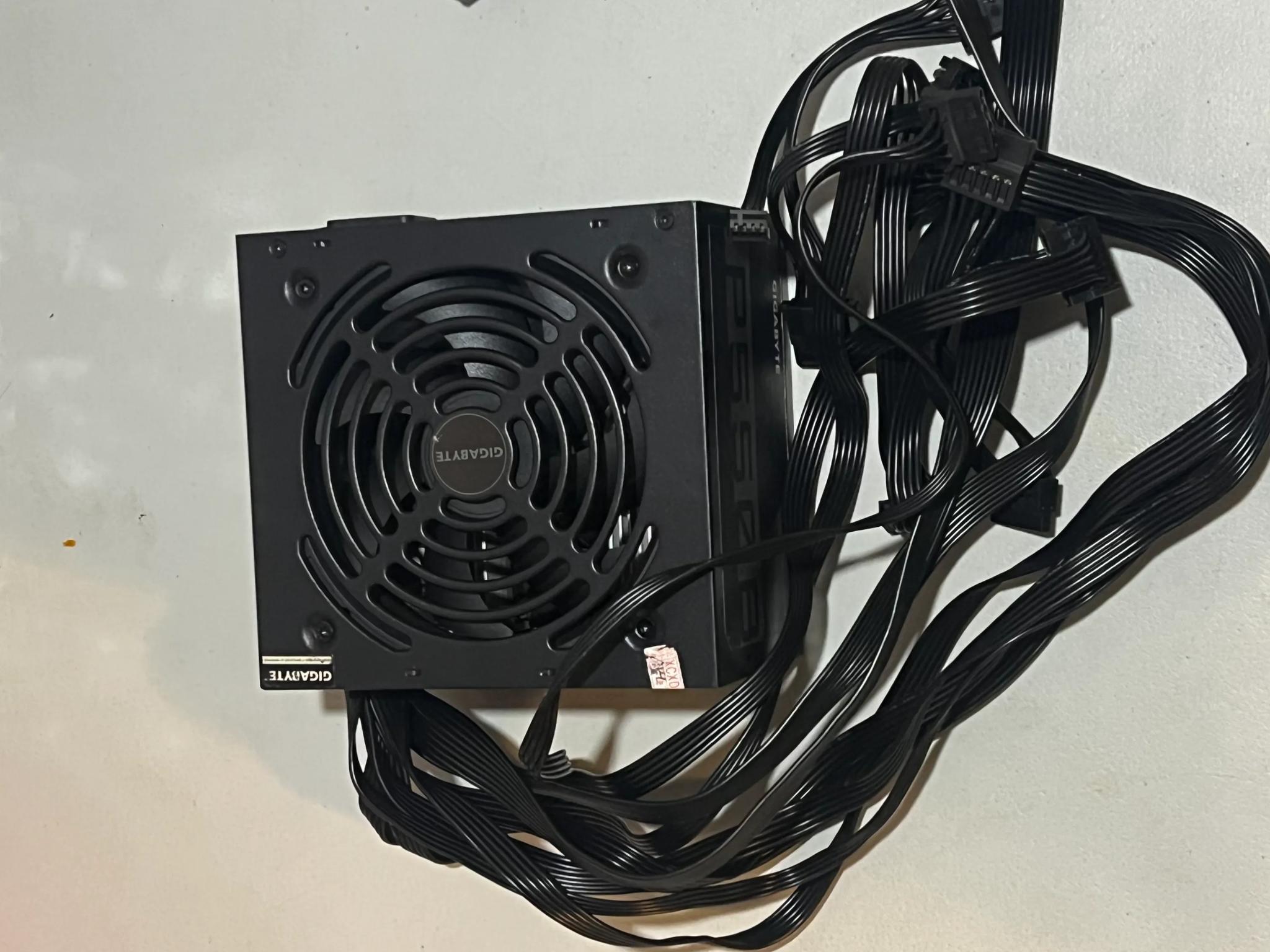 Gigabyte P550b 80 PLUS Bronze certified