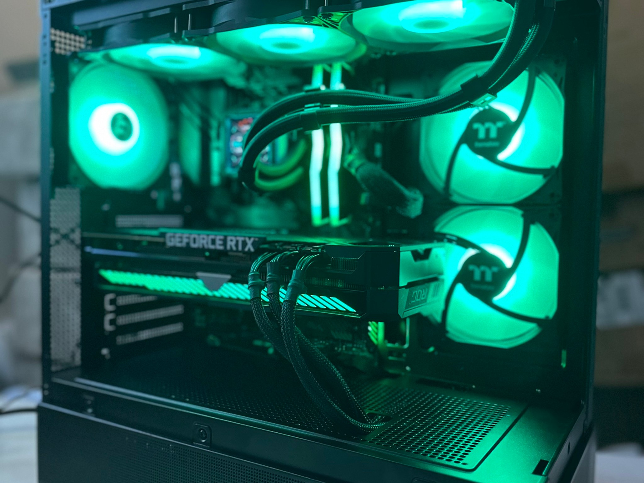 Ryzen 7 5800XT / RTX 3080 Ti / 1TB NVME / 32GB RAM