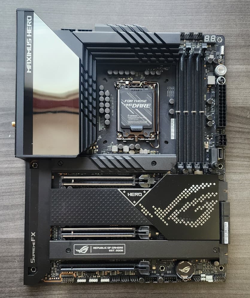 i9-13900k + ASUS Hero Z690 ATX Mobo + 32GB 7200mhz DDR5 Combo