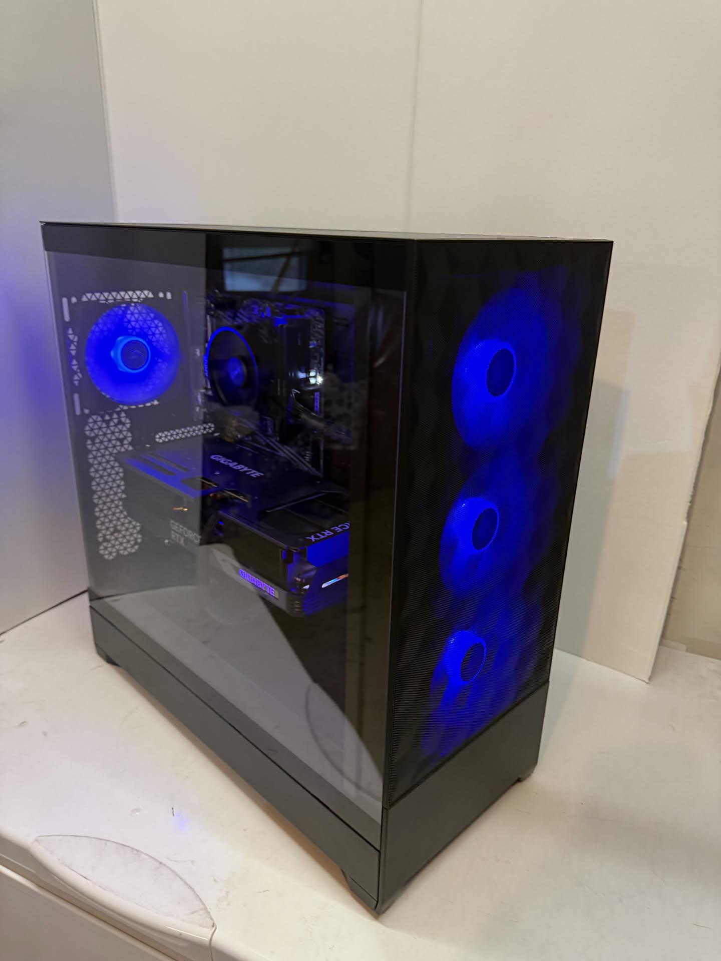 *NEW* Custom Gaming PC w/ 4080 Super