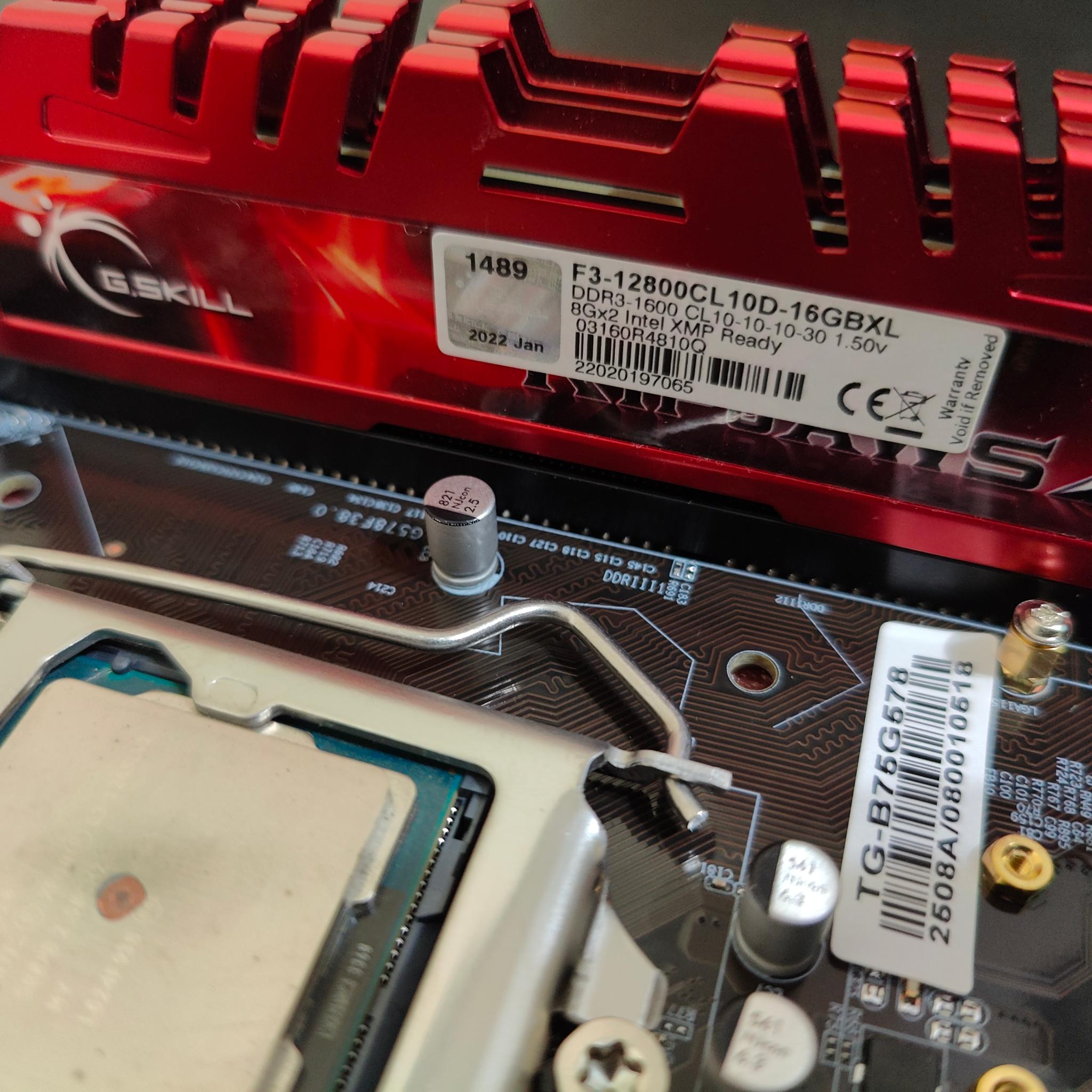Mini ATX Soyo B75 Intel i5 3570 4C 4T 16GB DDR3 RAM