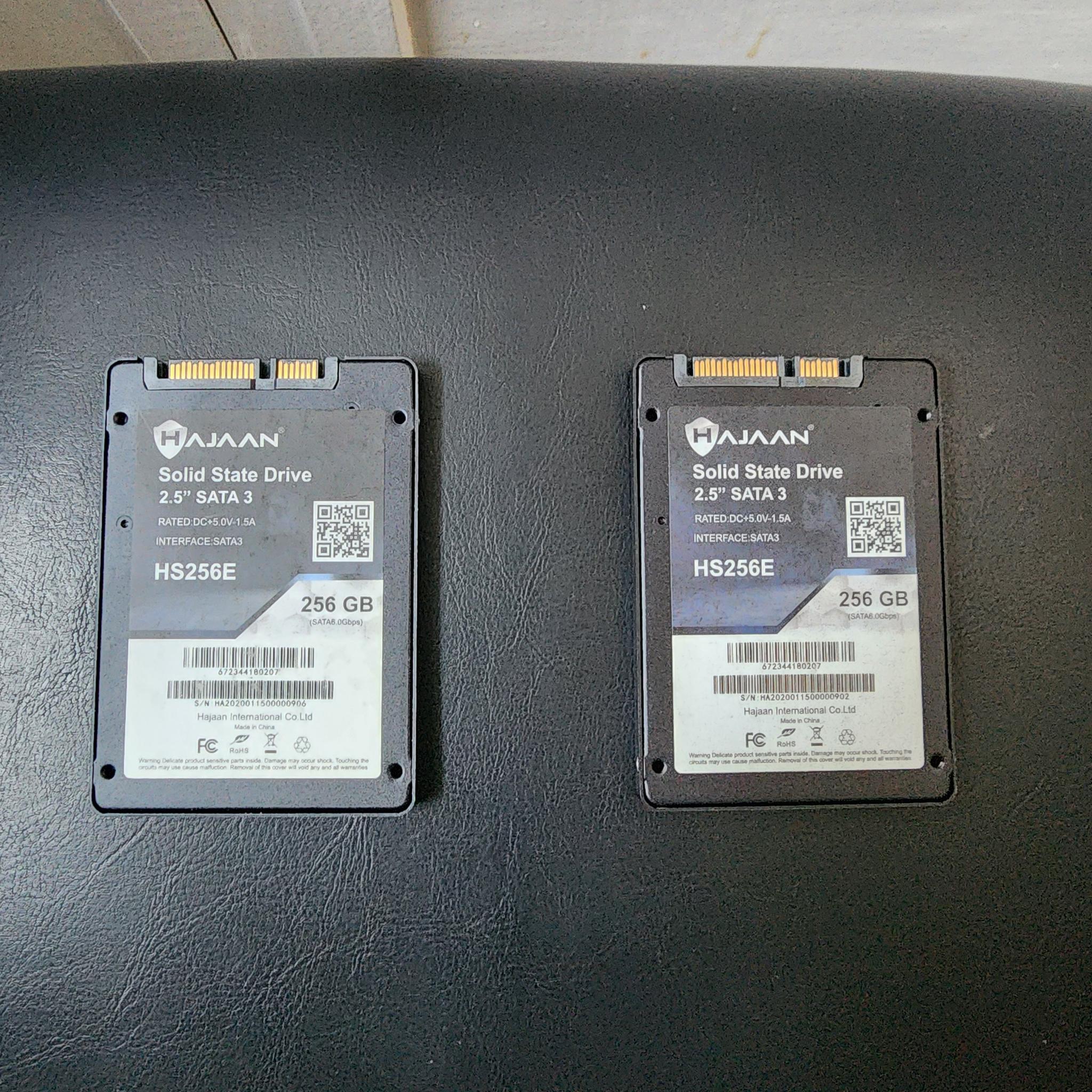 LOT OF 2 | 256GB SSD 2.5" HAJAAN (READ)