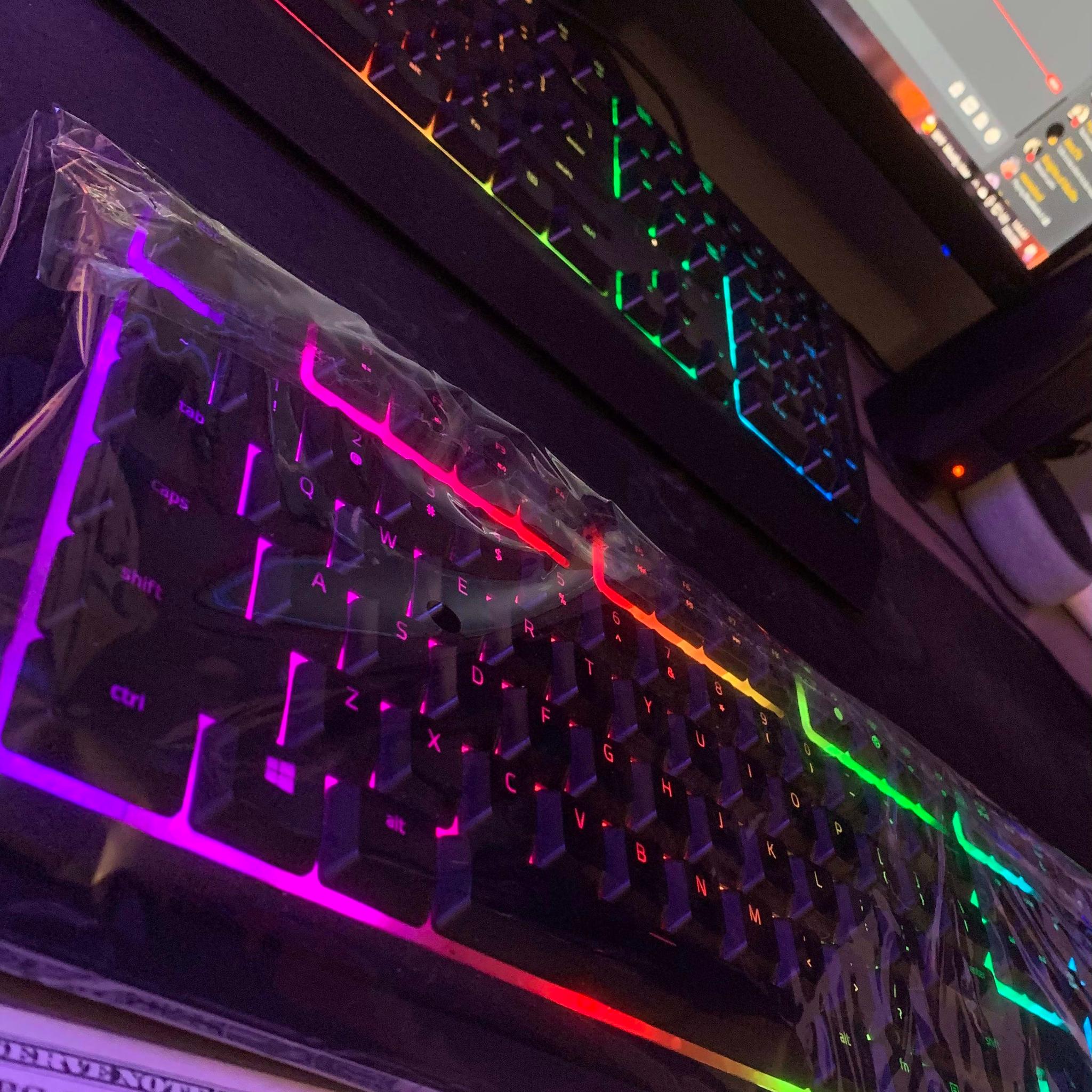 Razor Ornata Chroma Keyboard, comes with wrist rest
