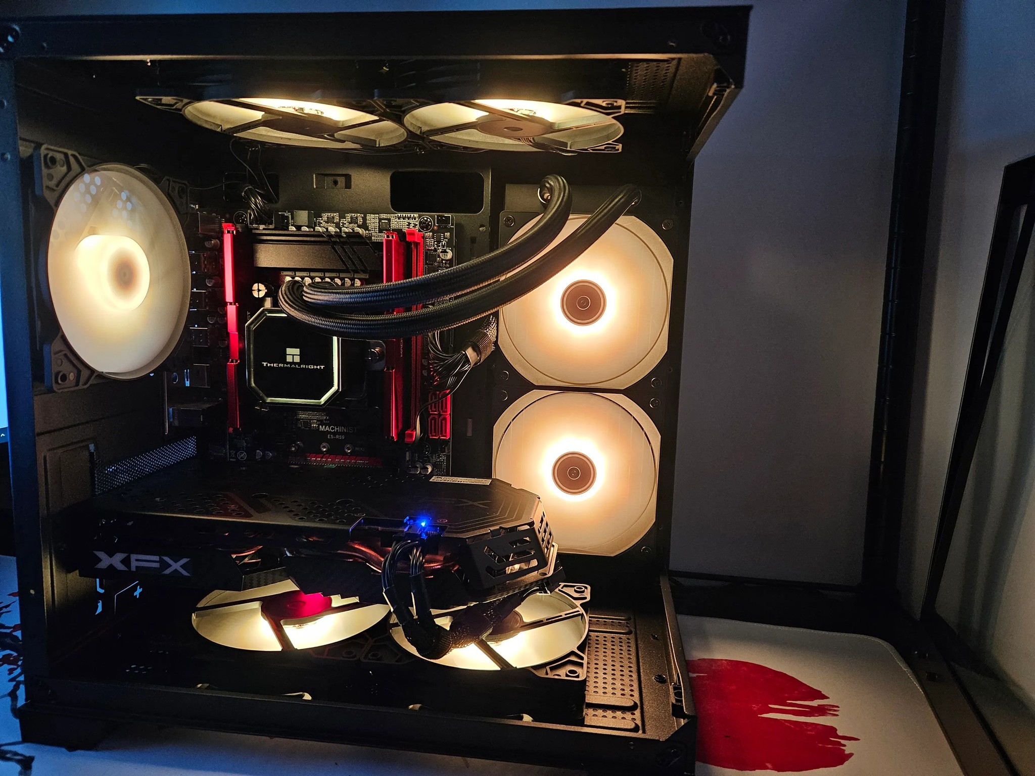 Liquid cooled Budget Beast Intel 10 core / 16GB DDR4 / 1TB SSD / RX580 8GB