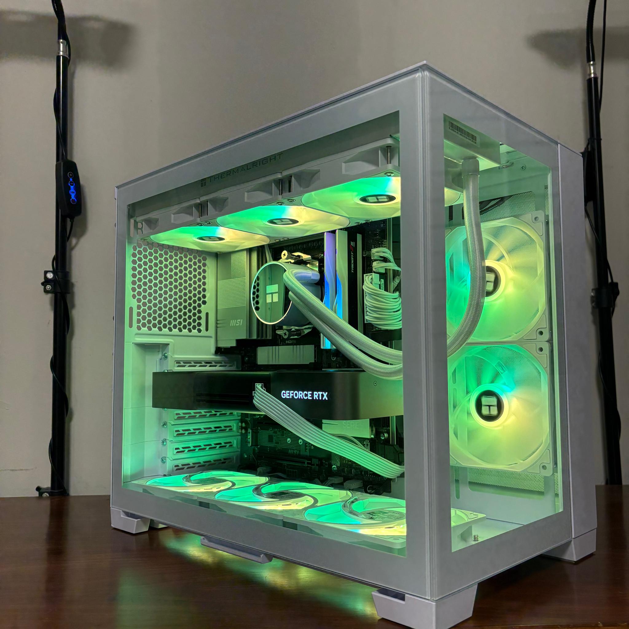 RTX 5080 | Ryzen 7 7800X3D | 64GB DDR5 | 2TB NVMe | 850W Gold | Lian Li O11 Dynamic Mini (White)