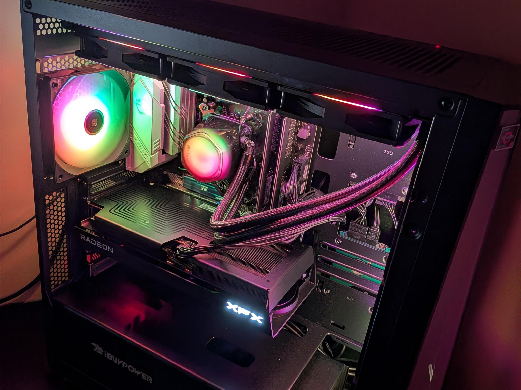 Ryzen 7 5800 XT | Rx 9060 XT 16GB | 32GB | 1TB SSD | 1 TB HDD | Launchbox