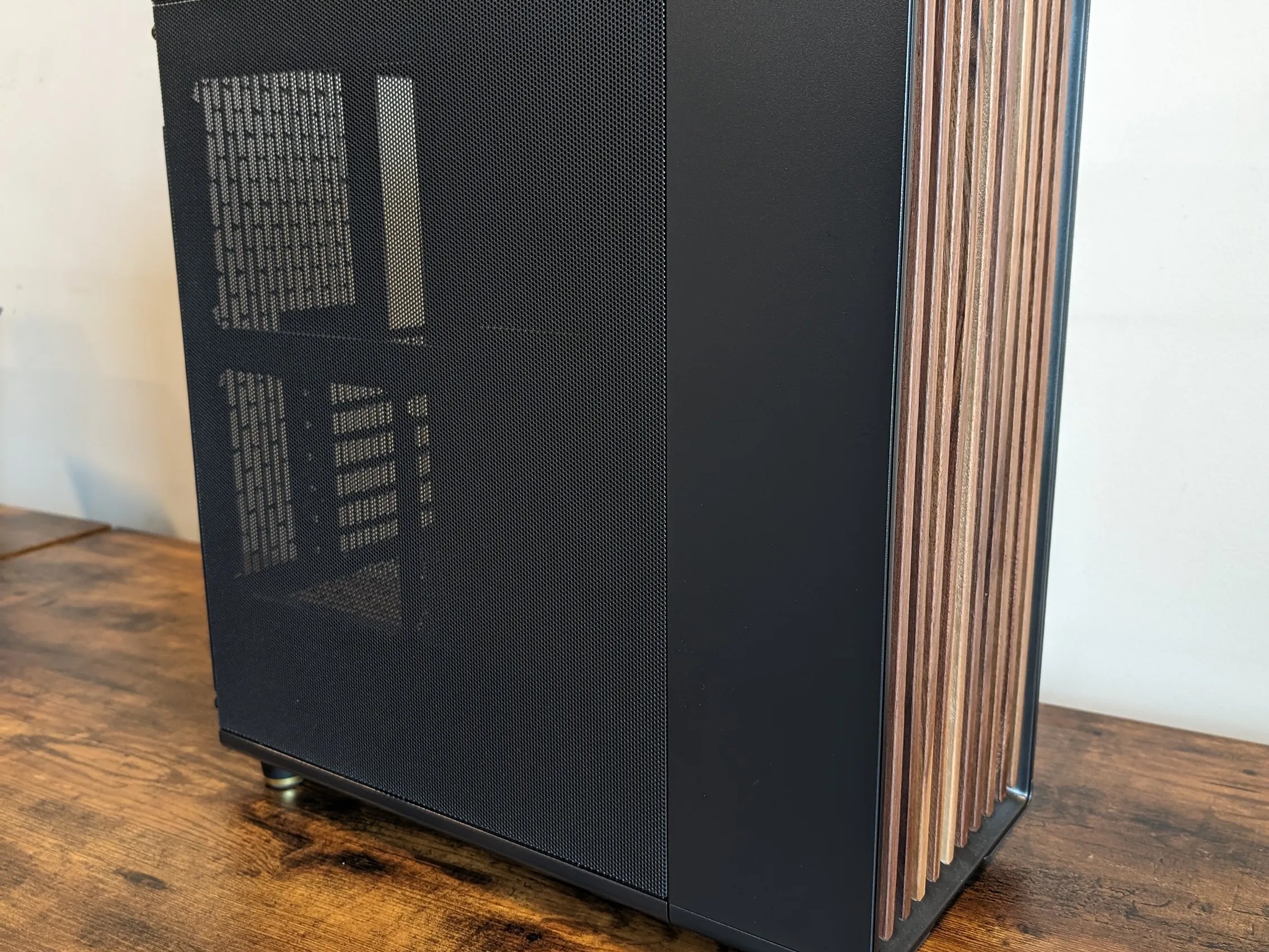 Fractal North (mesh side panel)