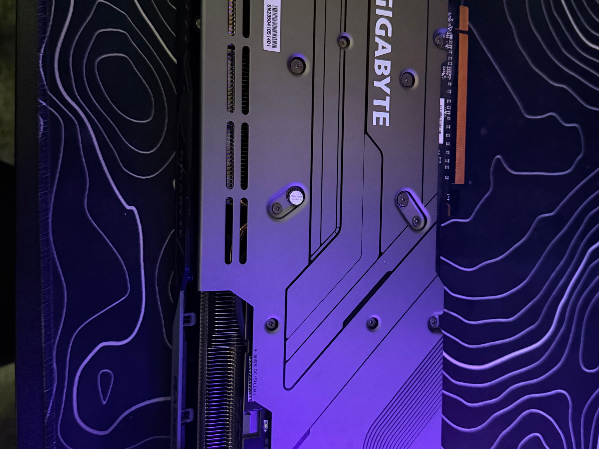 GIGABYTE Radeon RX 7800 XT GAMING OC 16G