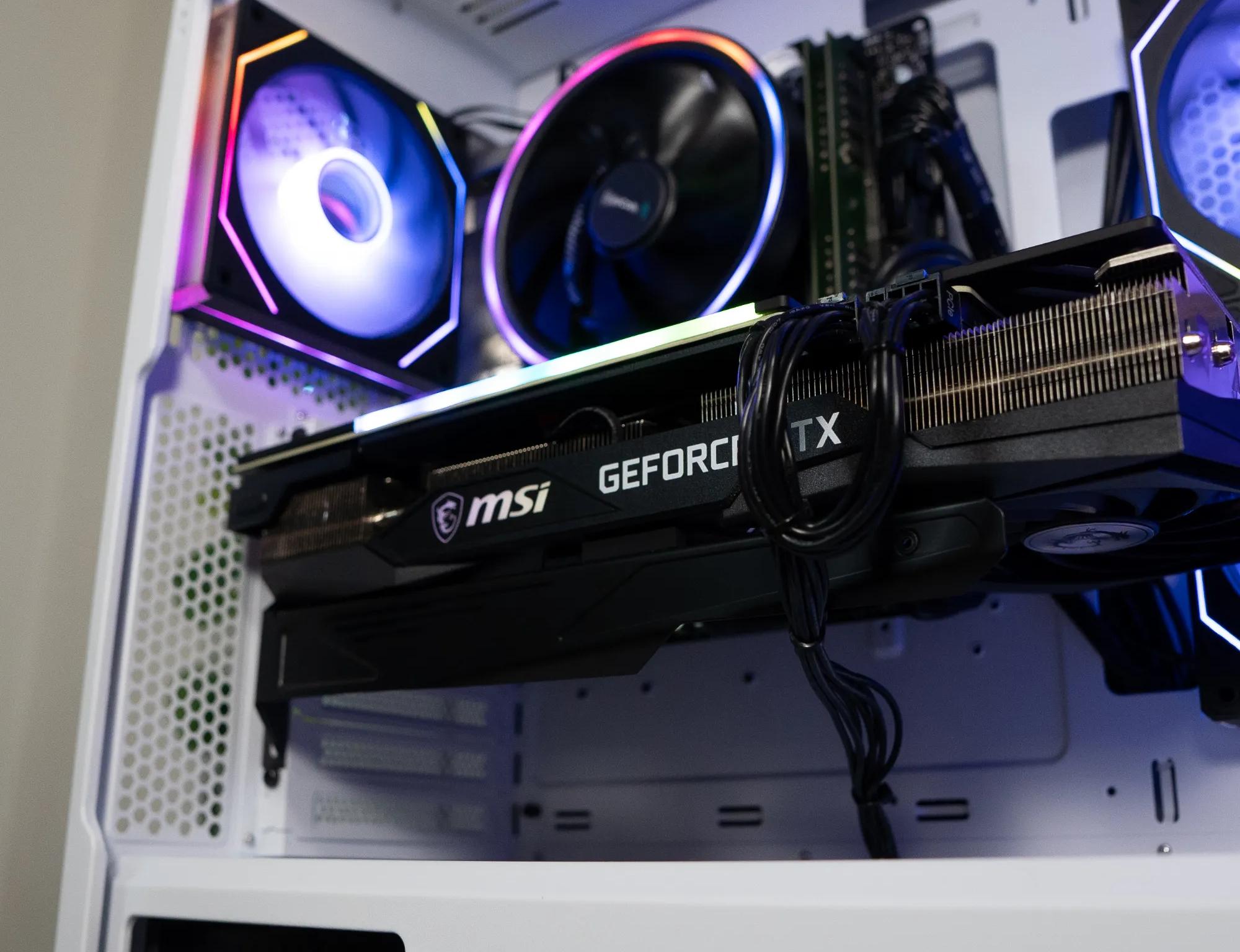 🟣⚪ | MSI RTX 3070 X TRIO 8GB | RYZEN 5 5600X | 32GB DDR4 RAM | 512GB M.2 + 1TB HDD | VaporWave 2.0 |
