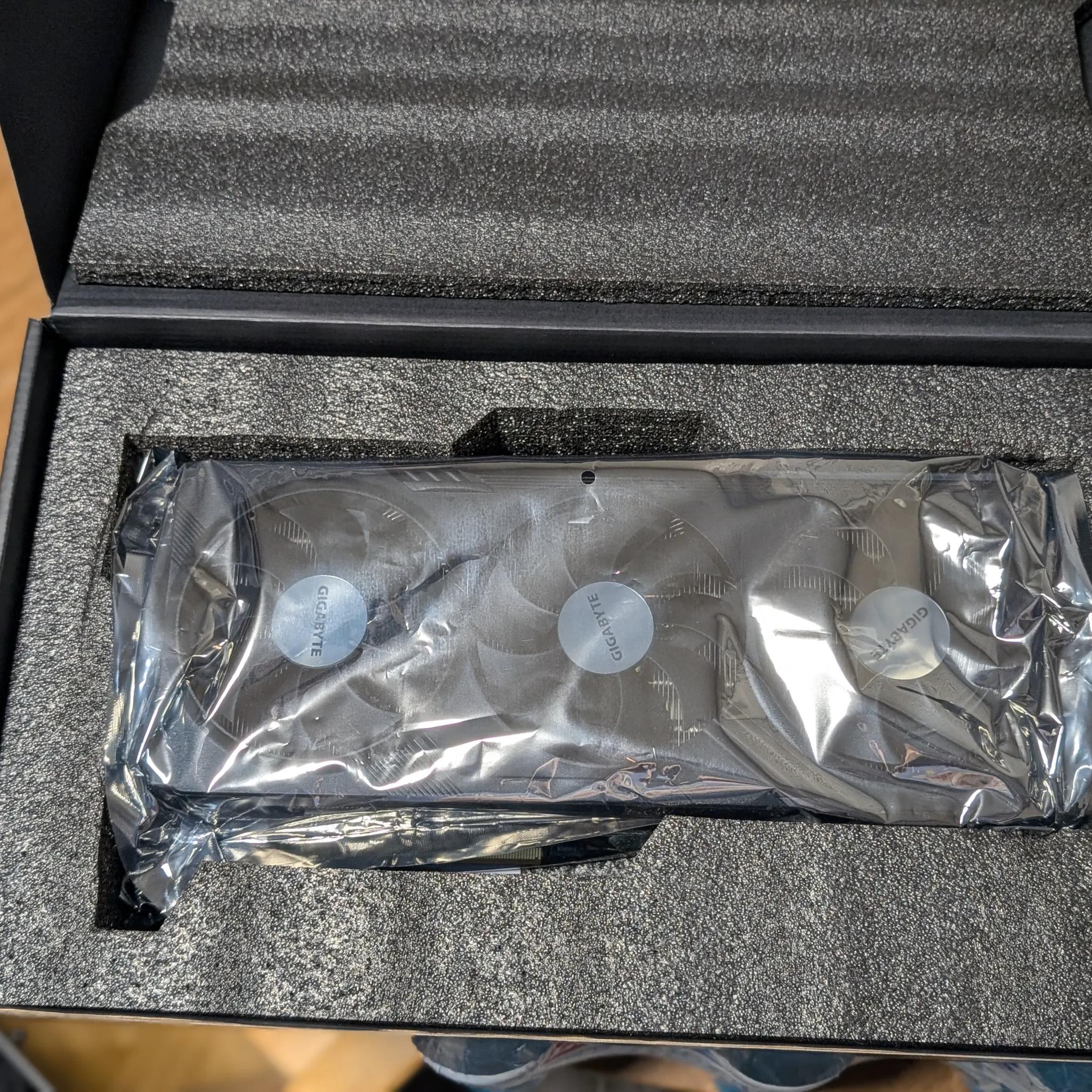 Radeon RX 7800 XT