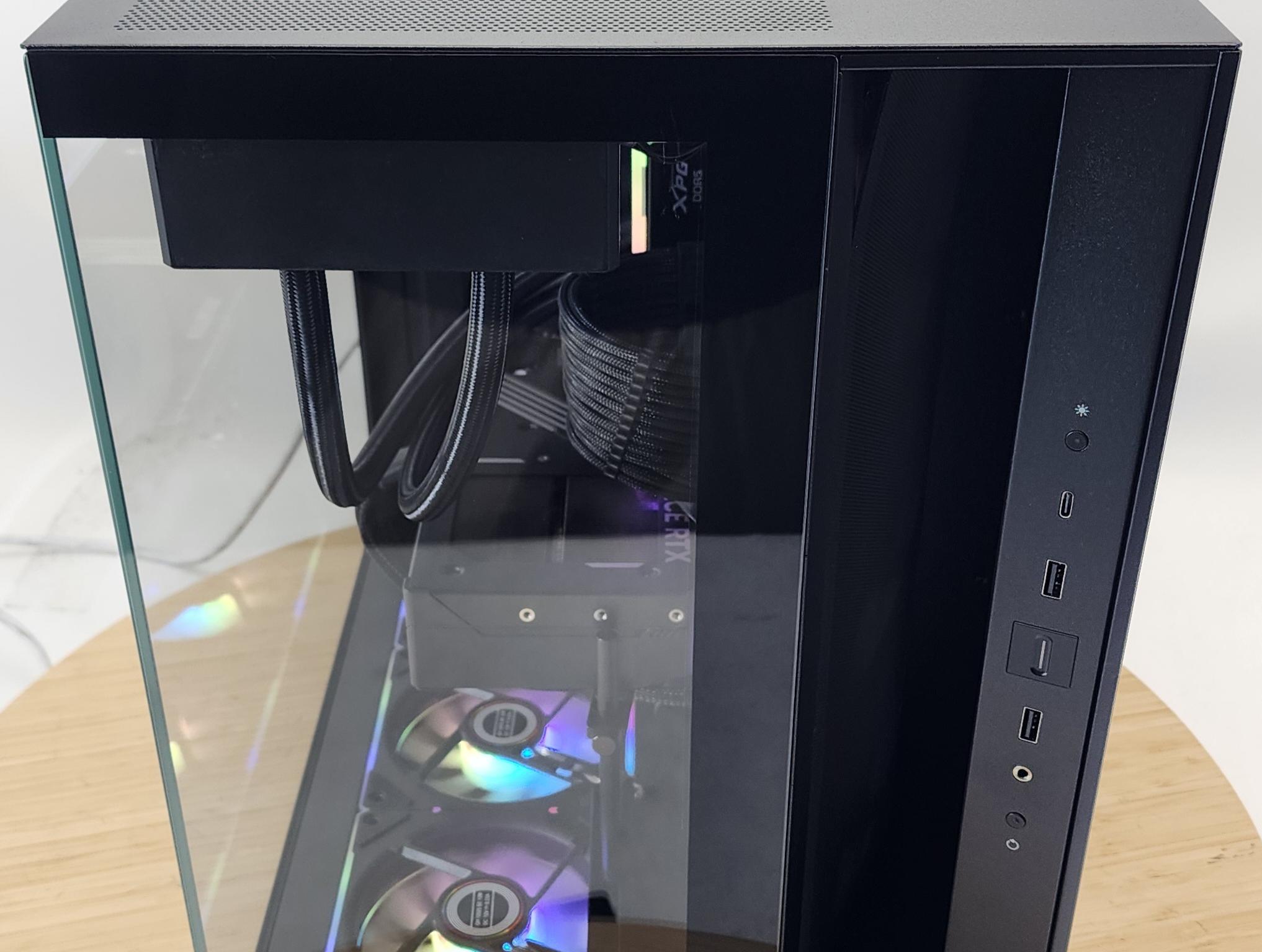 Gaming PC Ryzen 7 9850X3D 32GB RAM 1TB SSD RTX 5070 Ti 16GB Windows 11 Computer