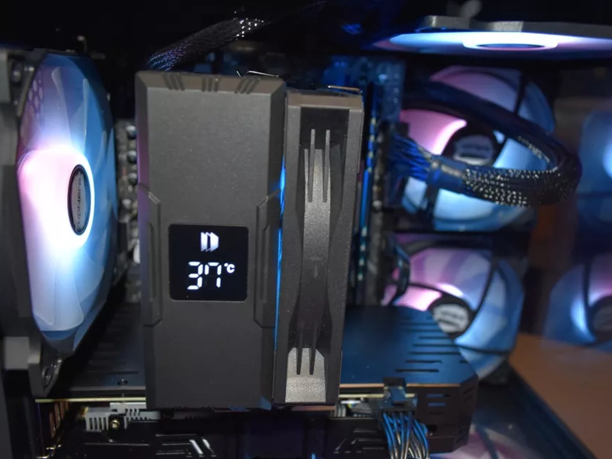 Desktop pc gaming RYZEN 5 3600 16GB RAM RX5500 8 GB NVME 1TB+1 TB HHD ALL RGB CONTROL