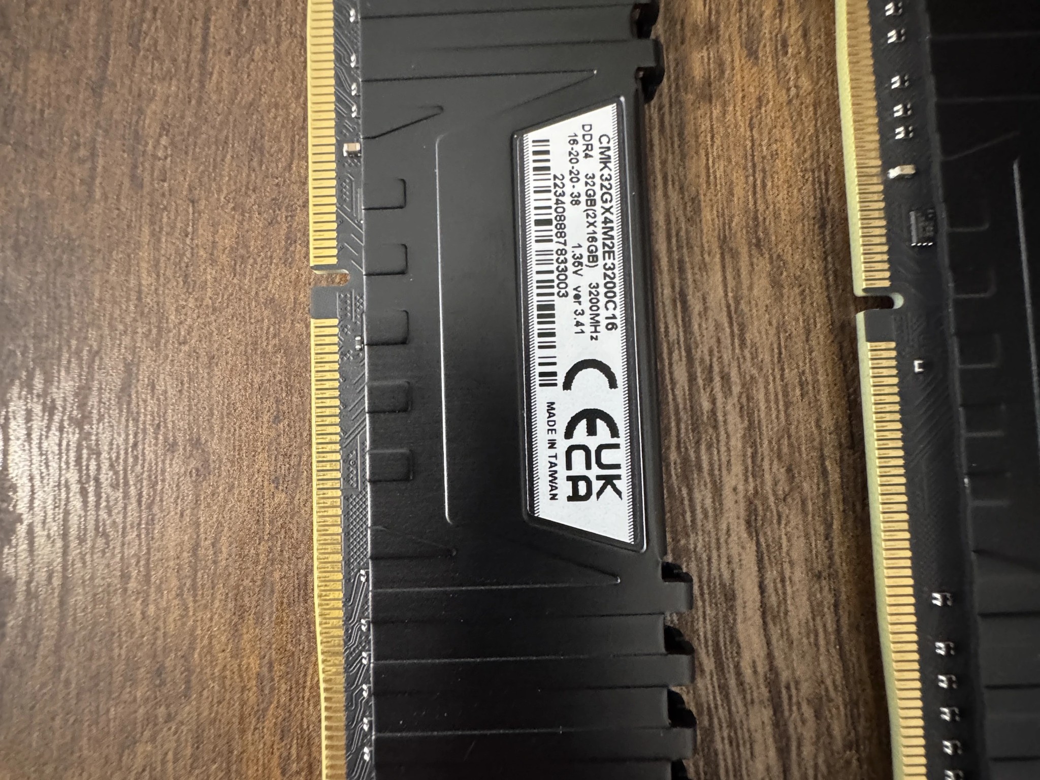 CORSAIR VENGEANCE LPX DDR4 RAM 32GB (2x16GB) 3200MHz (CMK32GX4M2E3200C16)