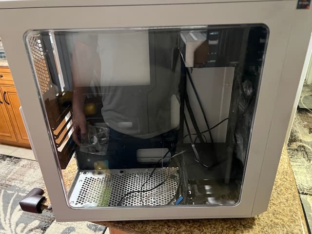 Fractal Design Focus G White ATX Mid Tower Computer Case + Powerspec 650 Watt ATX Power Supply.