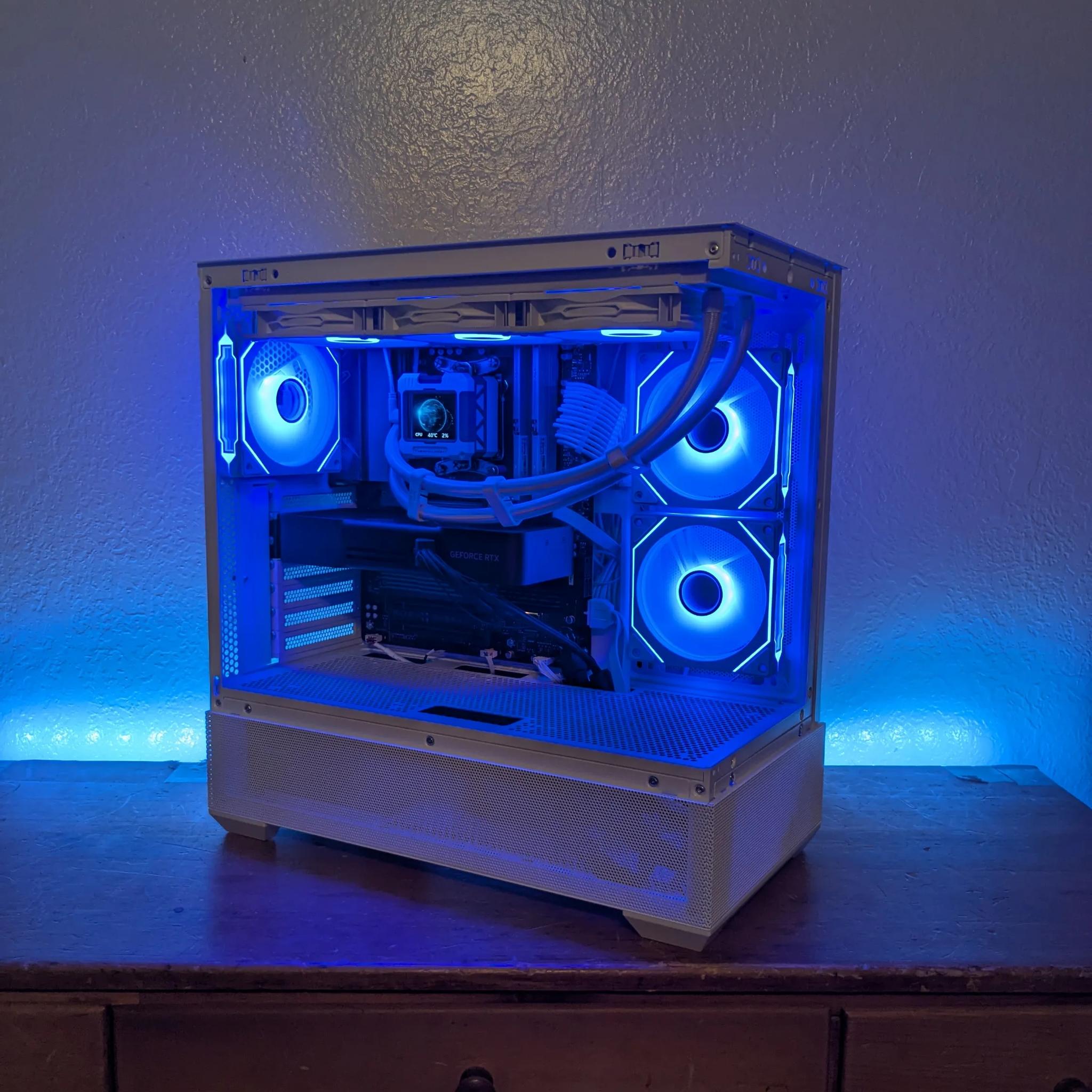 RTX 5070, Ryzen 5 7600, 32 GB DDR5 6000, 1 TB NVME SSD