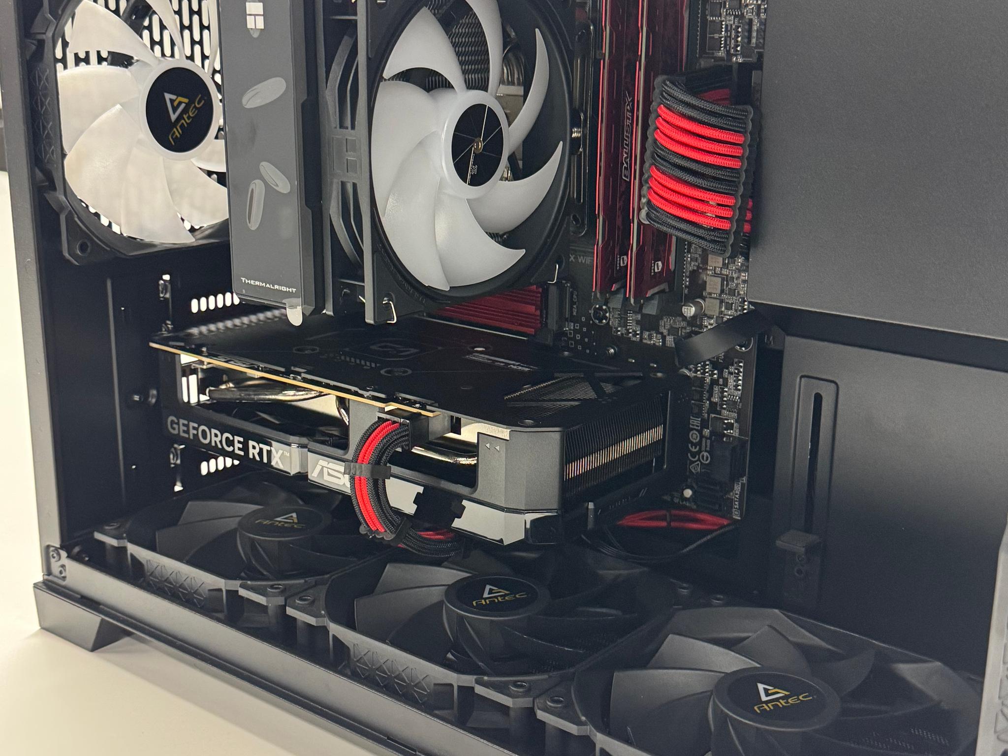 Ryzen 5 5600X - RTX 5060 - 95% New Build