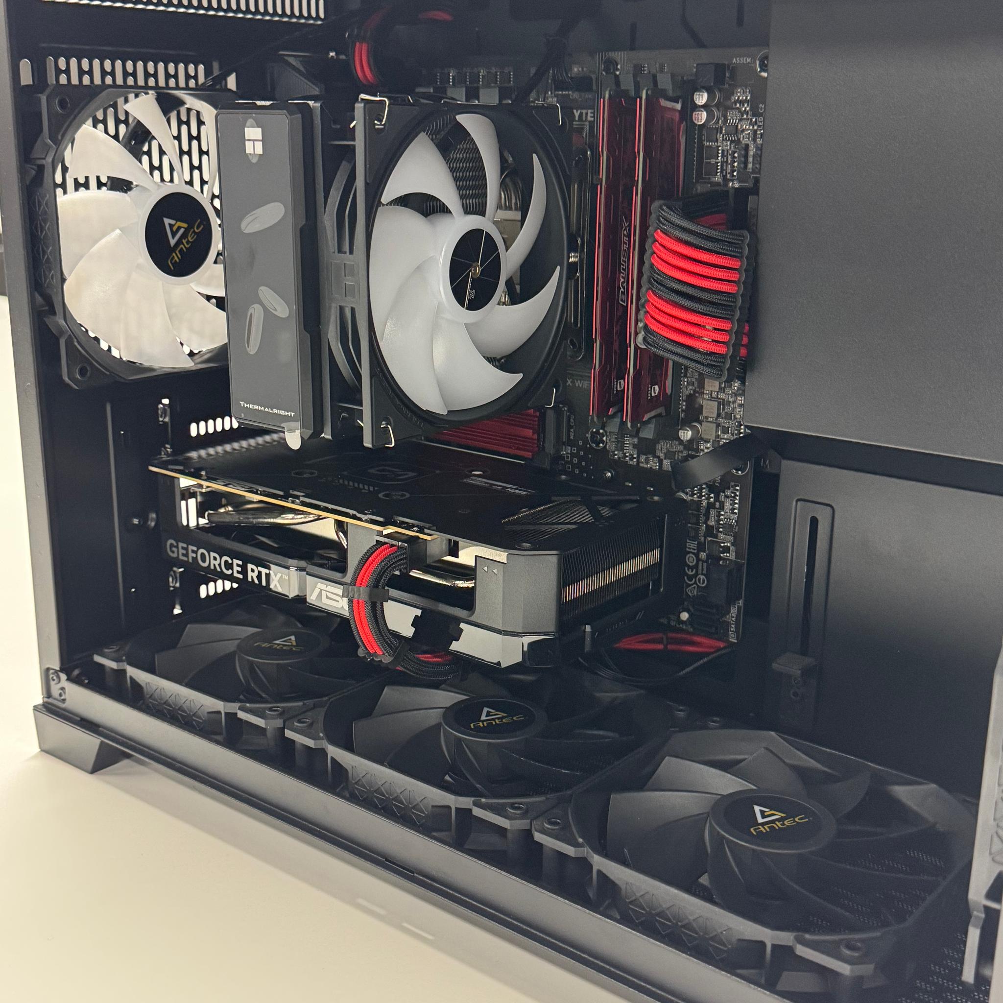 Ryzen 5 5600X - RTX 5060 - 95% New Build