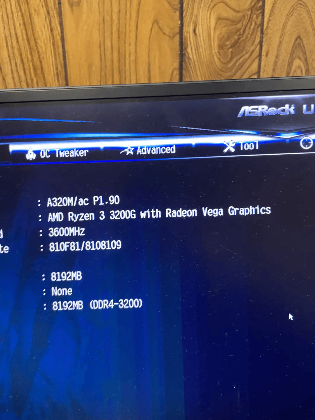 Ryzen 3 3200G + A320M/AC Motherboard