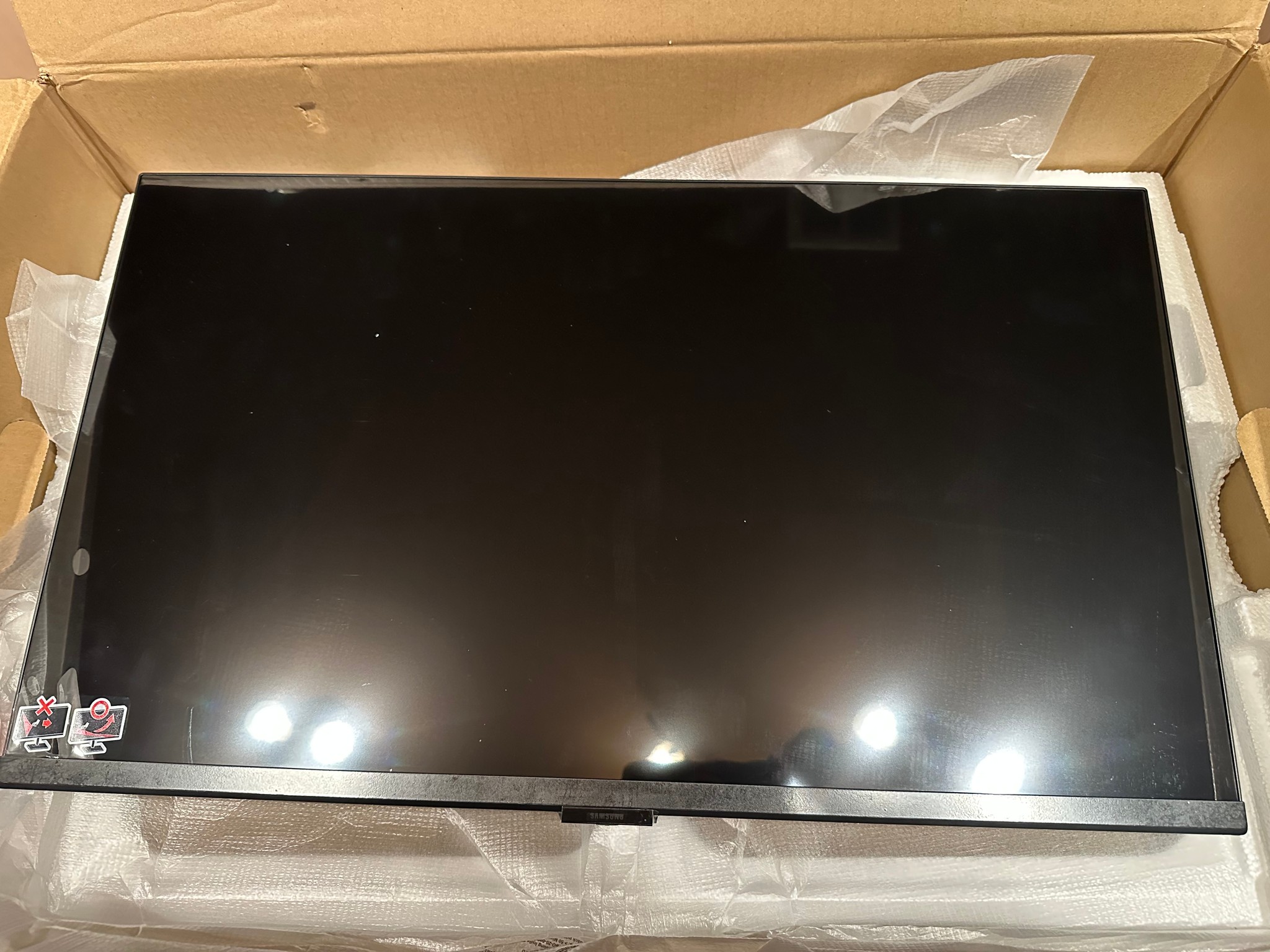 New Samsung 27” Odyssey G50D QHD 180Hz 1ms Gaming Monitor