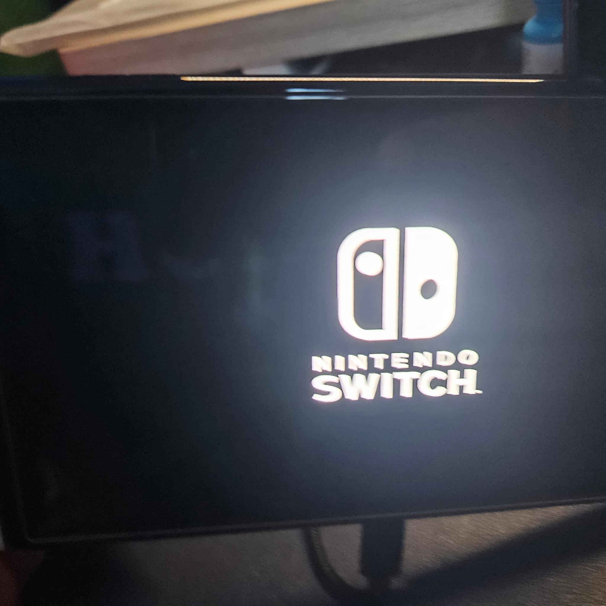 Nintendo Switch Oled w/ Accesories