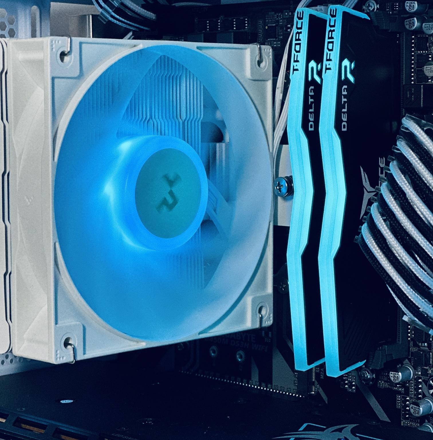 RX 6650XT | AMD Ryzen 7 2700X | 16GB RAM | 1TB SSD | Gaming/Streaming PC WIFI WIN10