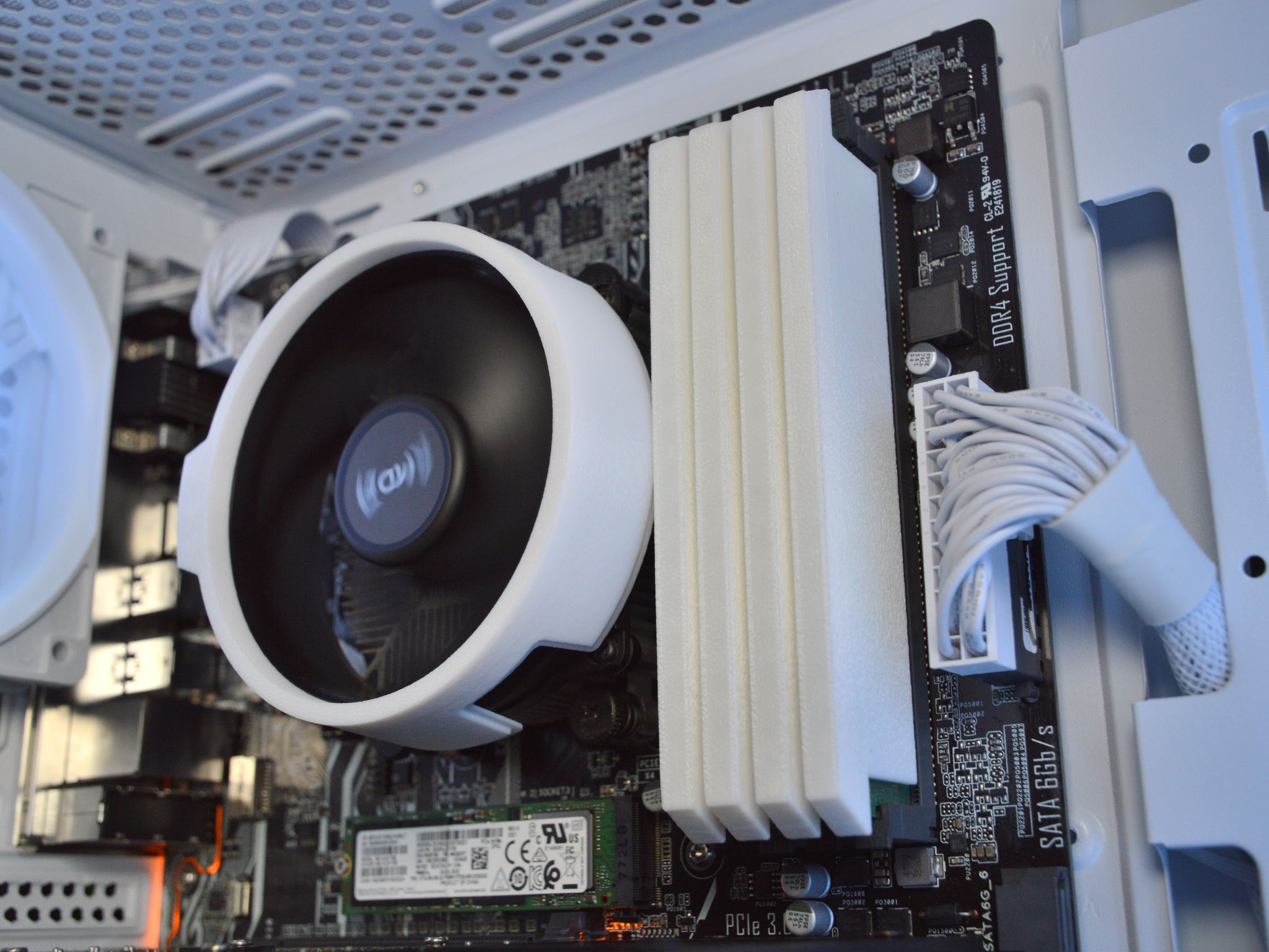 🌨️⬜| RTX 3060 Ti 8GB | AMD RYZEN 5 3600 | 16GB DDR4 RAM | 1TB NVME SSD | Snow Box |