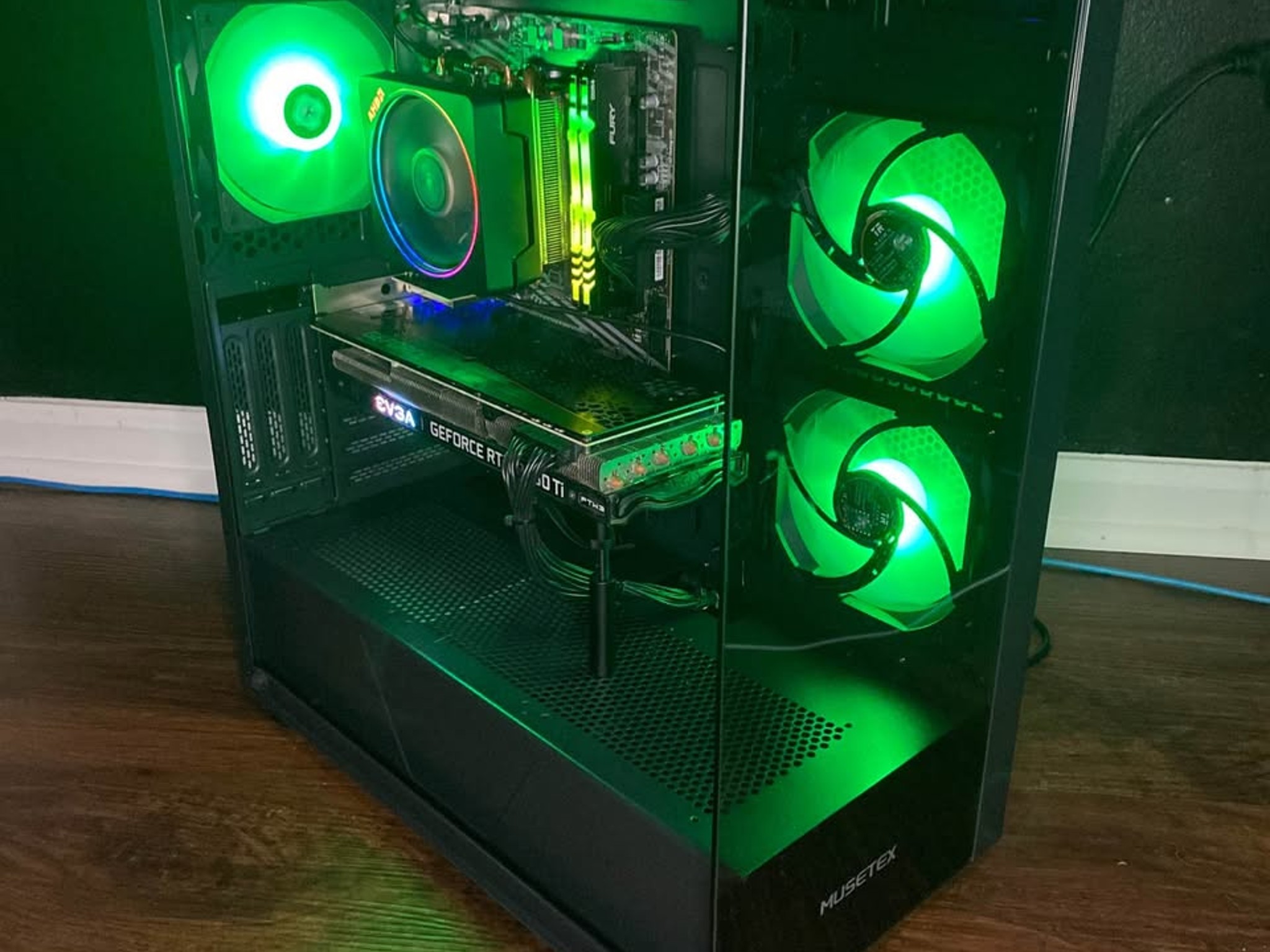 Black Gaming PC (RTX 3060 TI 8GB + AMD Ryzen 5 3600 + 16GB DDR4 + HDD + SSD)