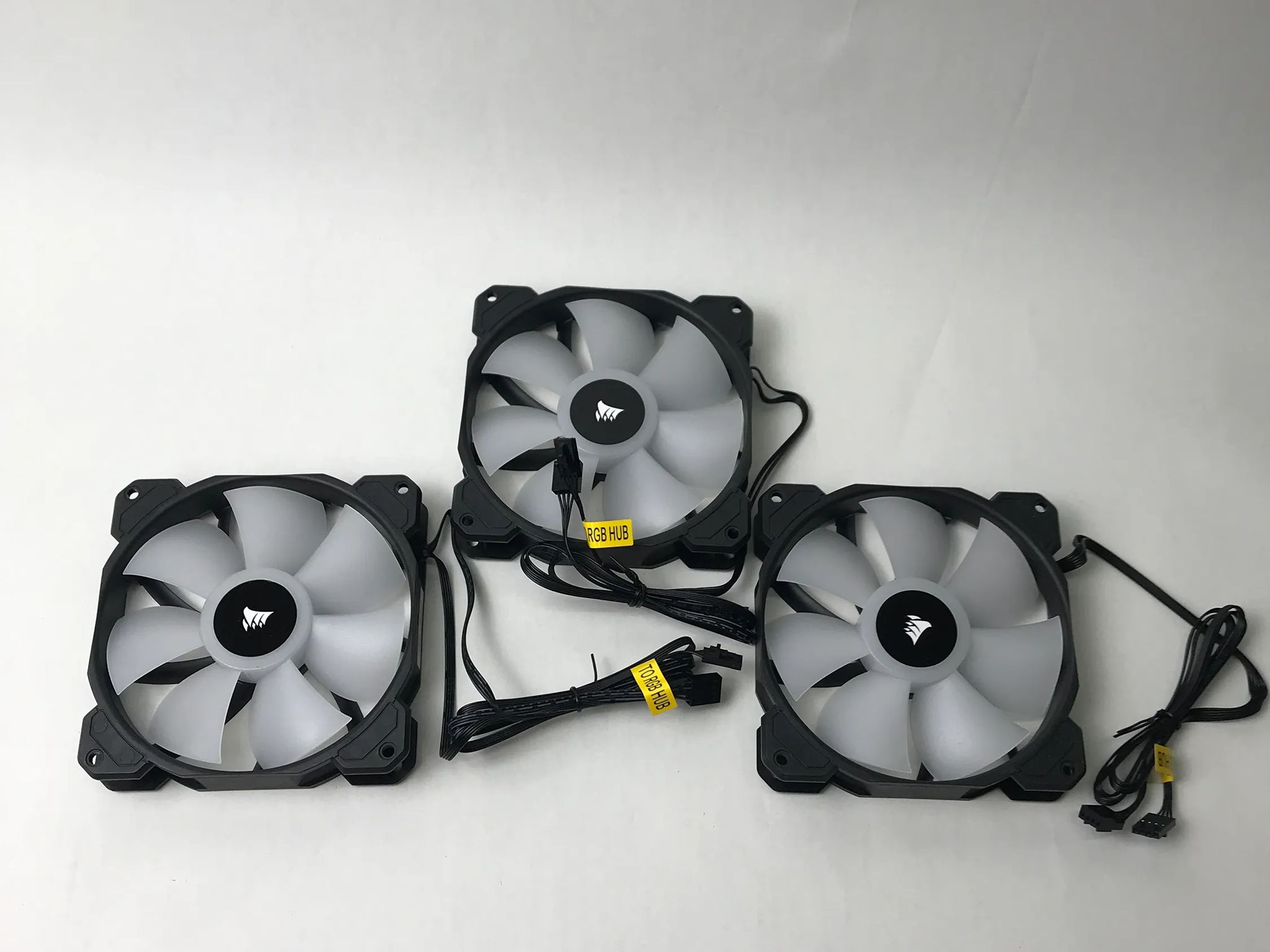 3 pack CORSAIR - iCUE SP120 RGB ELITE 120mm PWM Computer Case Fan with controller