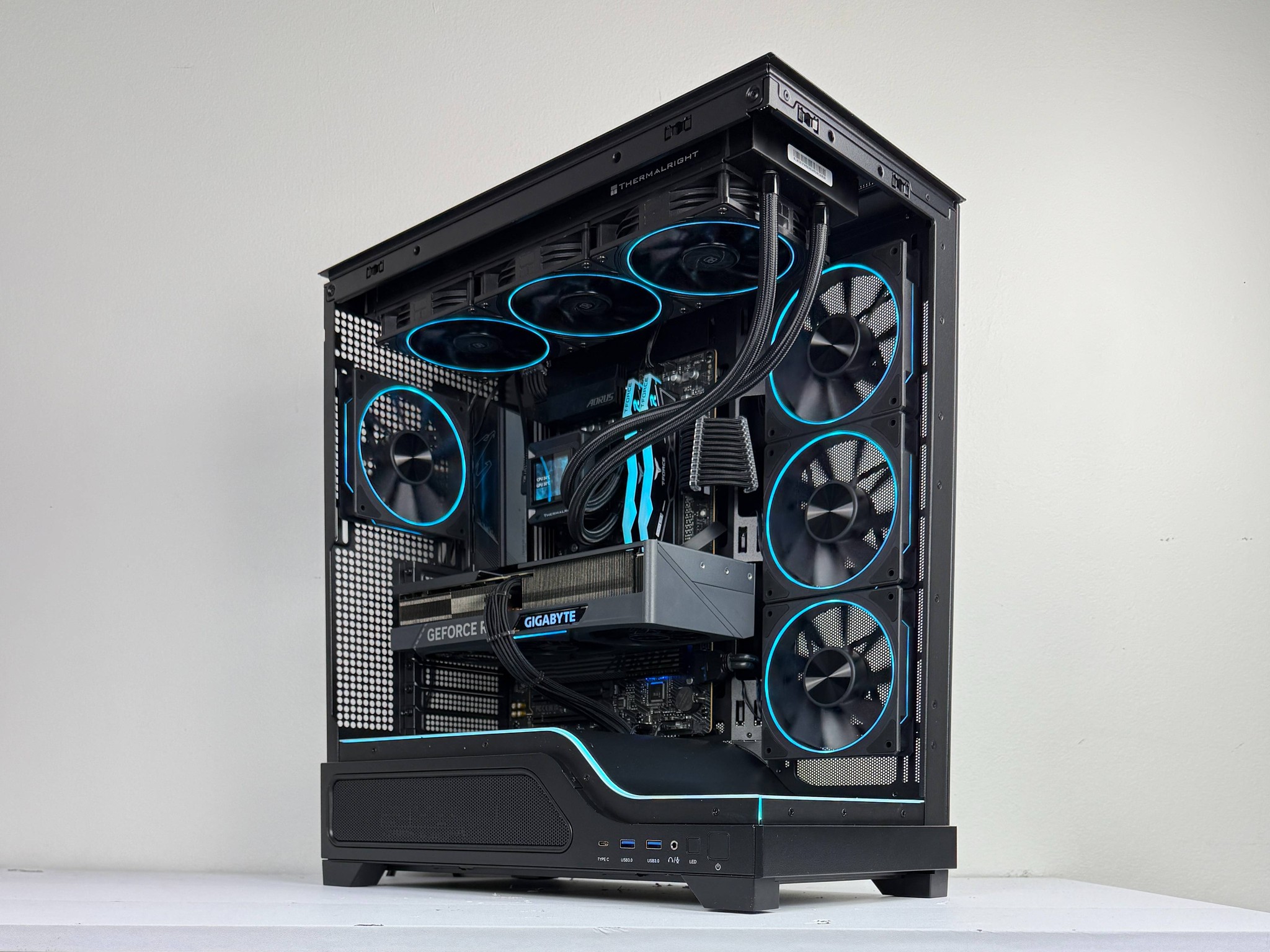 🔮Singularity🔮  | 1440p Streaming PC | Ryzen 7 7800X3D | Nvidia RTX 4070 Ti | 32GB DDR5 60000MHz