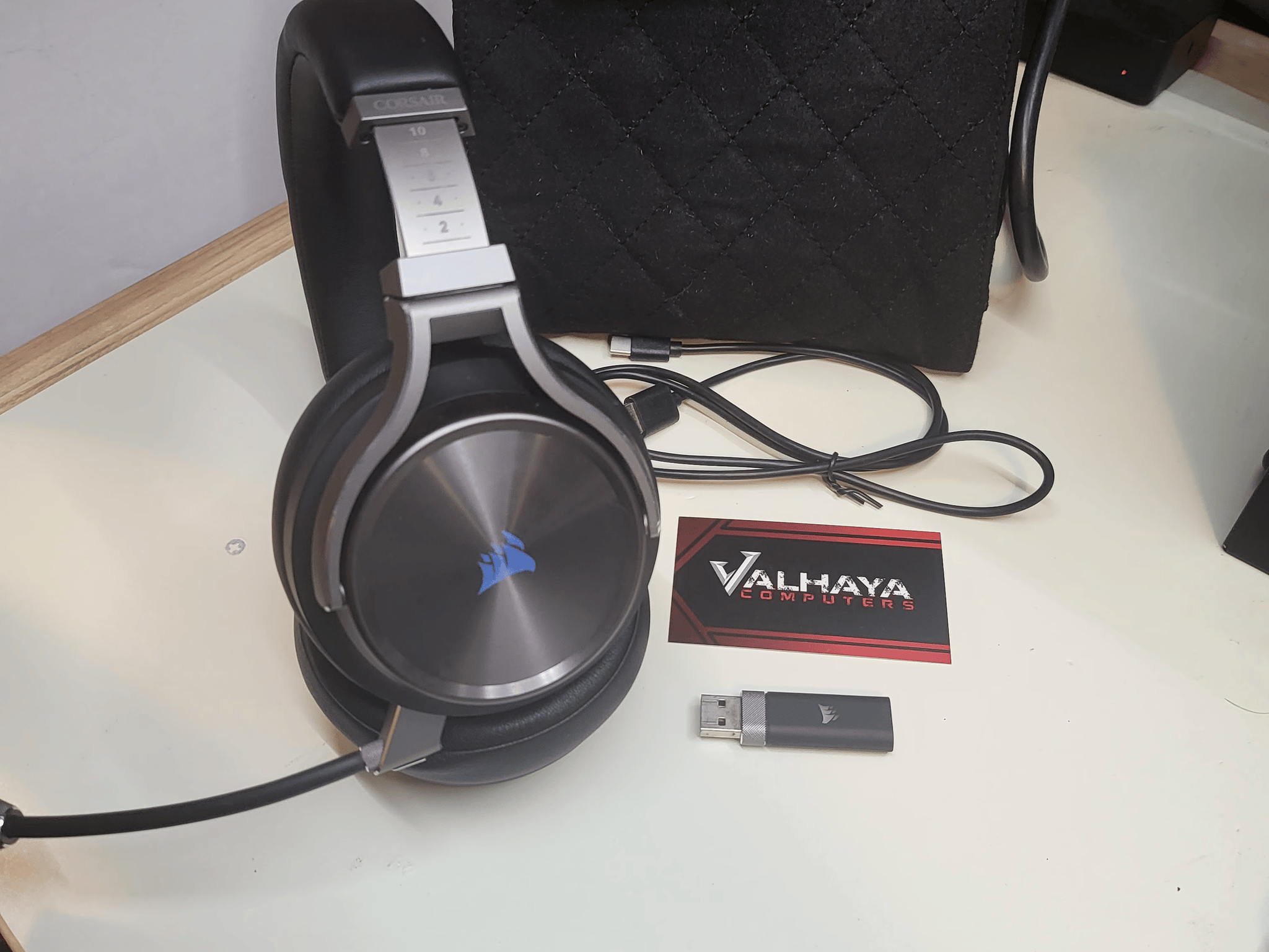 CORSAIR - VIRTUOSO RGB SE Wireless 7.1 Surround Sound Gaming Headset for PC/console