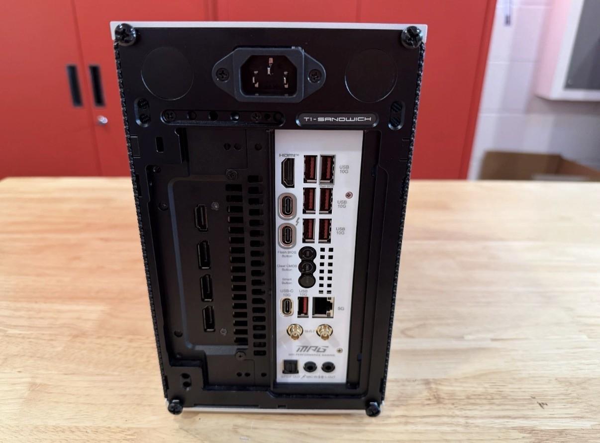 FORMD T1 | RTX 5080 | Ultra 7 265KF | 8TB NVME SSD | 128GB Ram