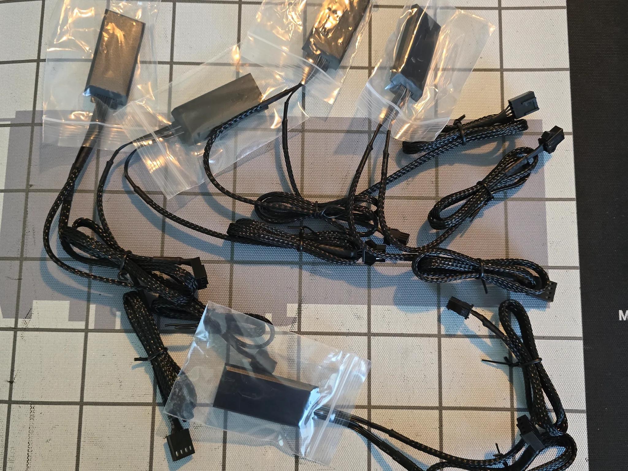 8 Lian-Li SL140mm UNI Fans