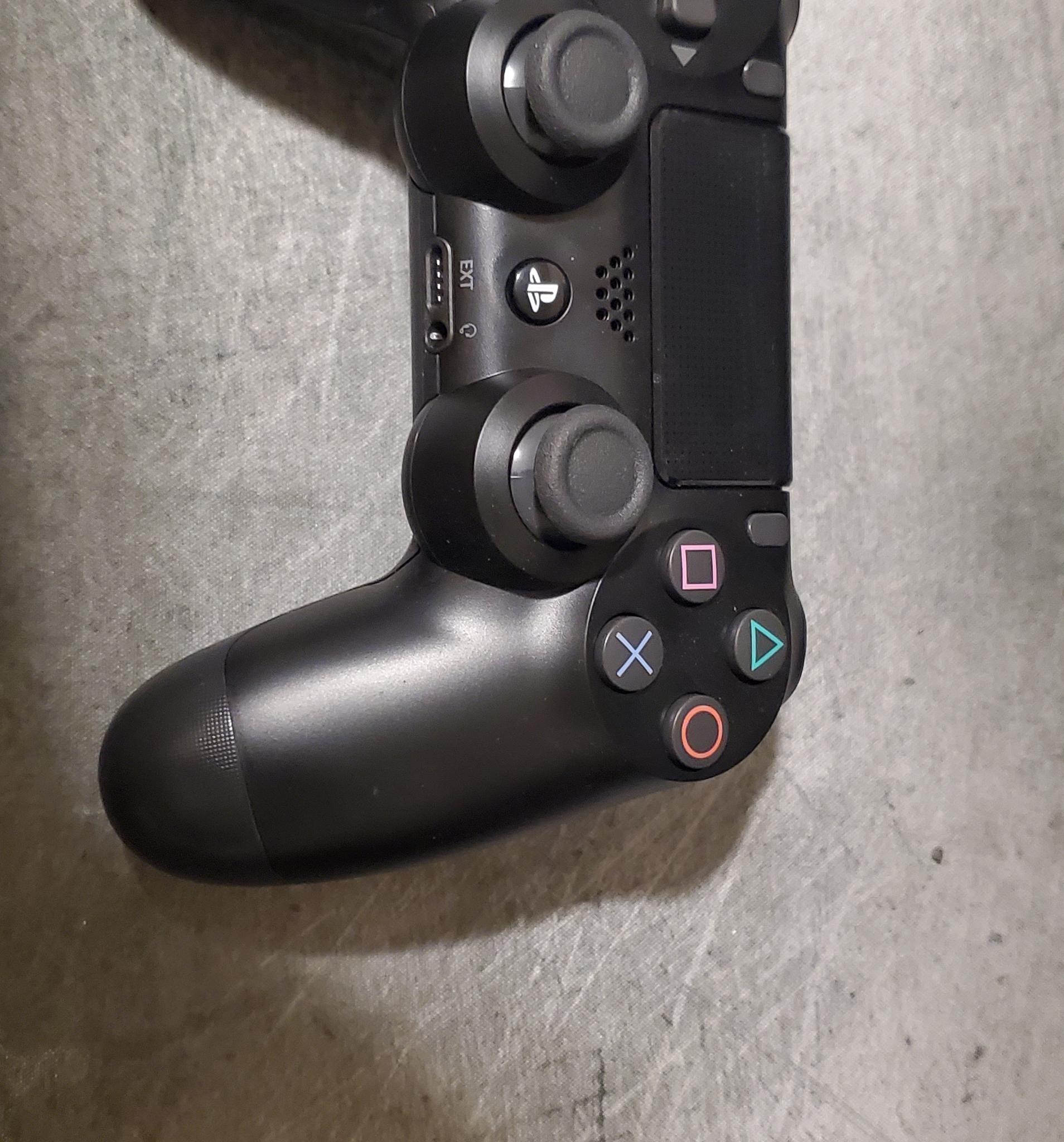 Ps4 dualshock controllers with original box