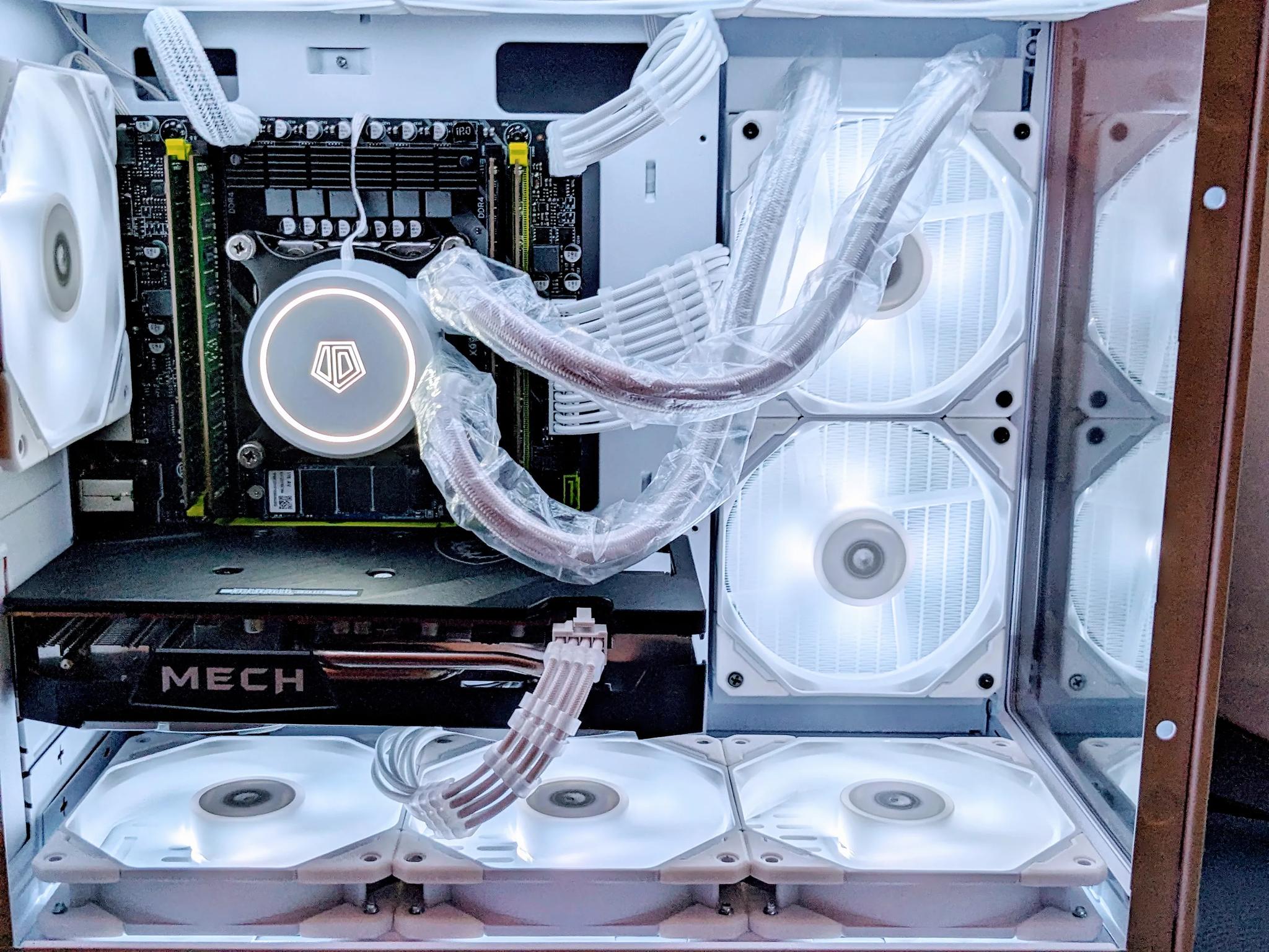 🧊👑 RX6600⚙️(Intel)12-core/24-threads ⚙️ 32GB DDR4 RAM ⚙️ 1TB NVMe SSD ⚙️ Windows 11 Pro(Activated)